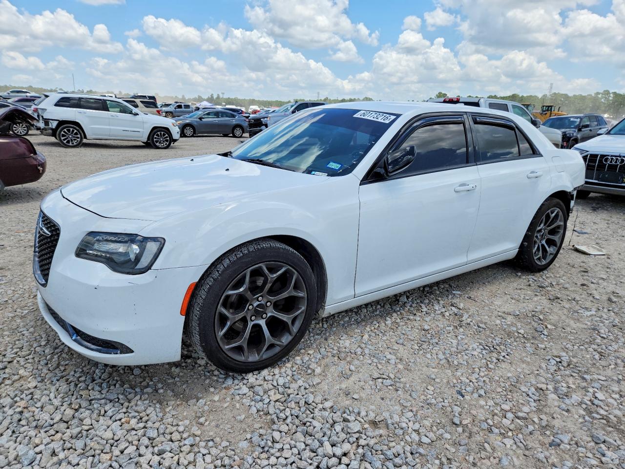 2018 Chrysler 300 Touring White vin: 2C3CCAAG2JH320959
