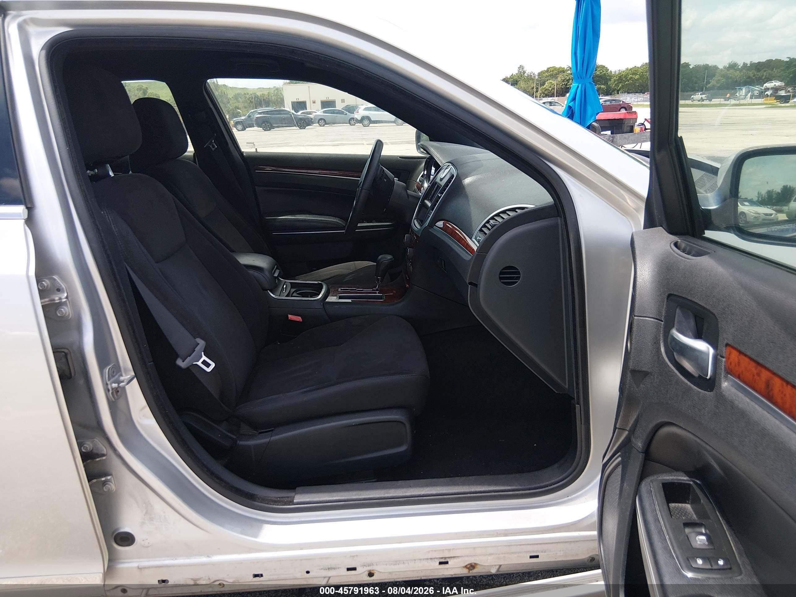 2012 Chrysler 300   Silver vin: 2C3CCAAG3CH114018