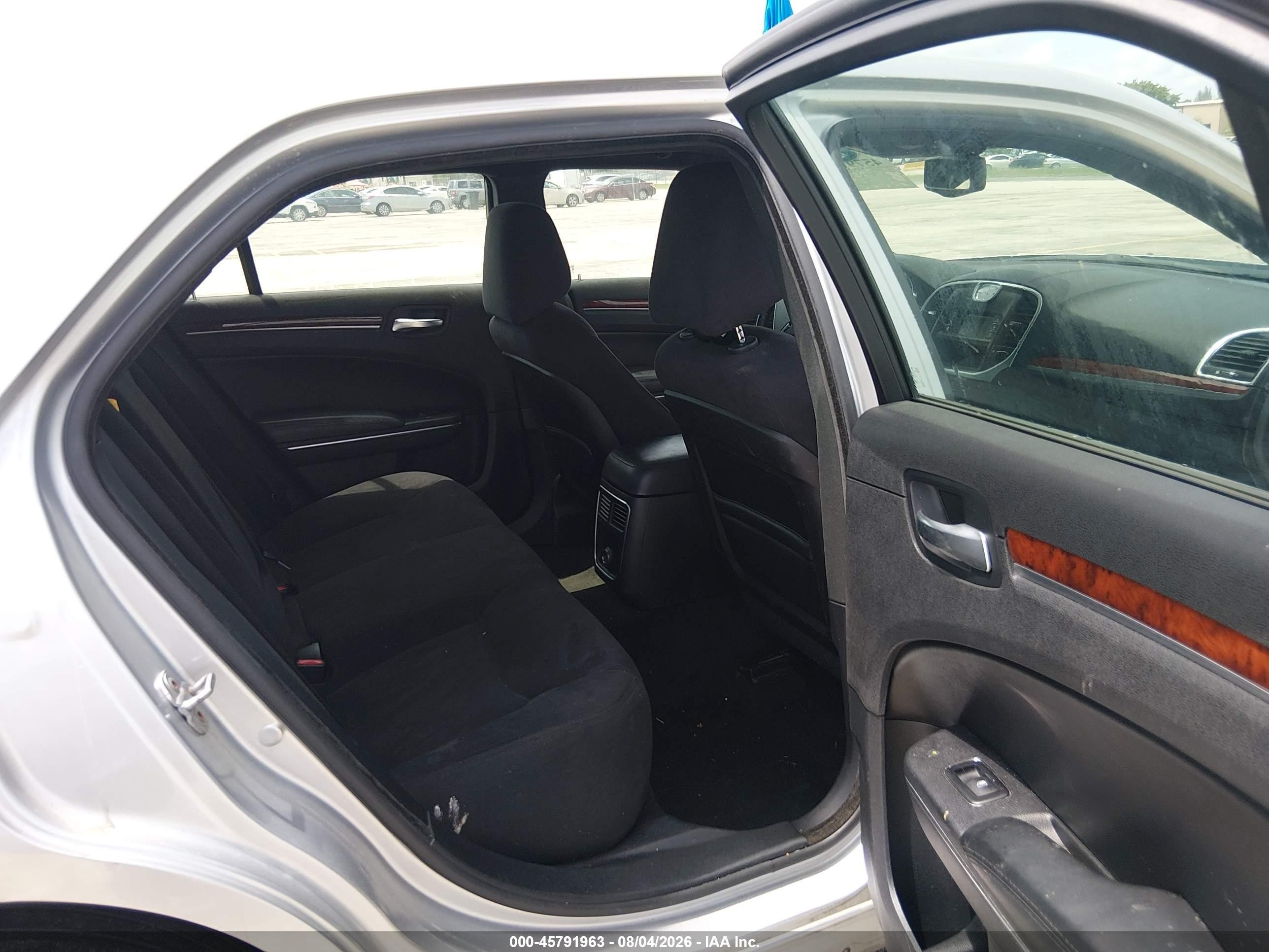 2012 Chrysler 300   Silver vin: 2C3CCAAG3CH114018