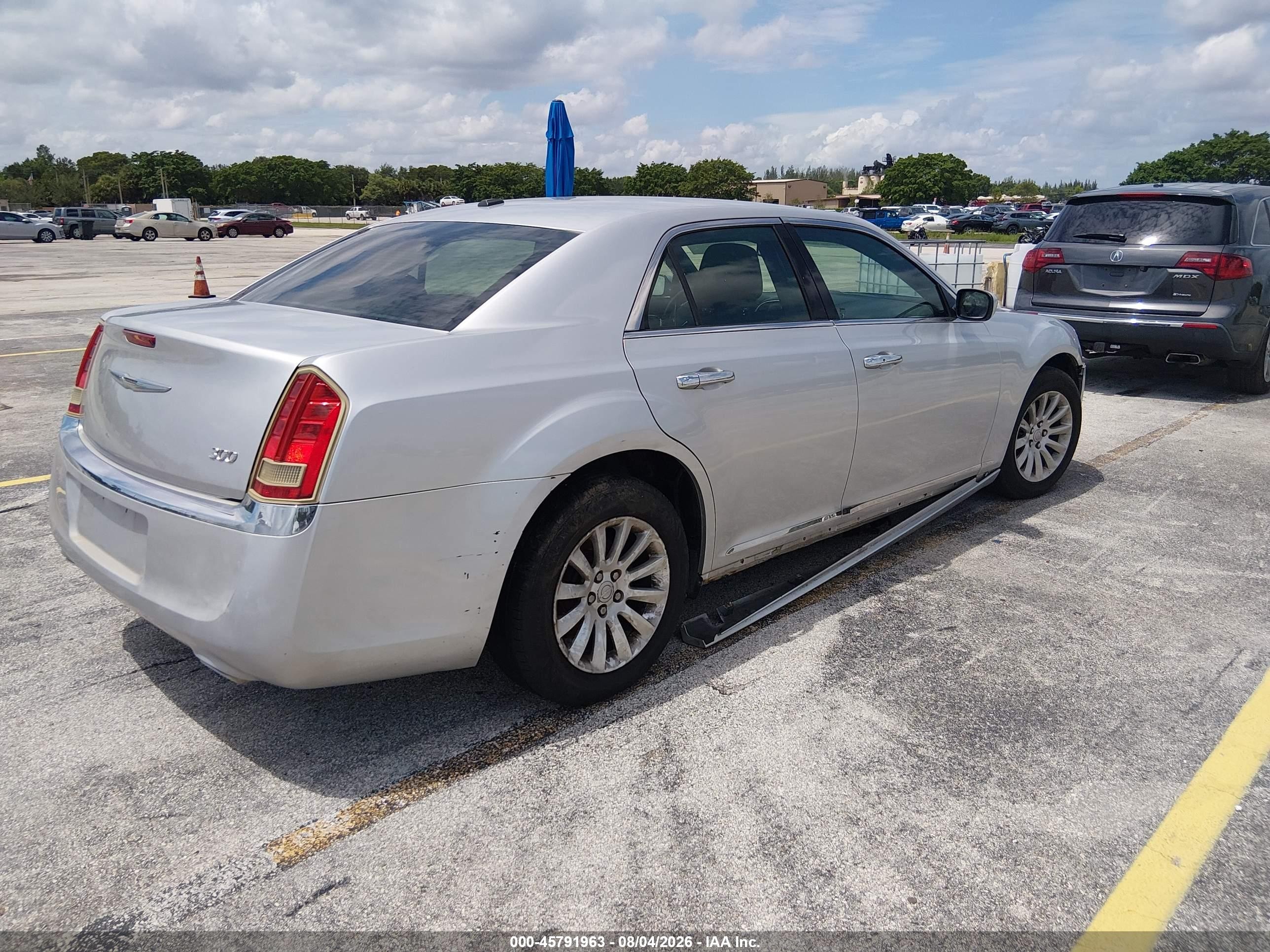 2012 Chrysler 300   Silver vin: 2C3CCAAG3CH114018