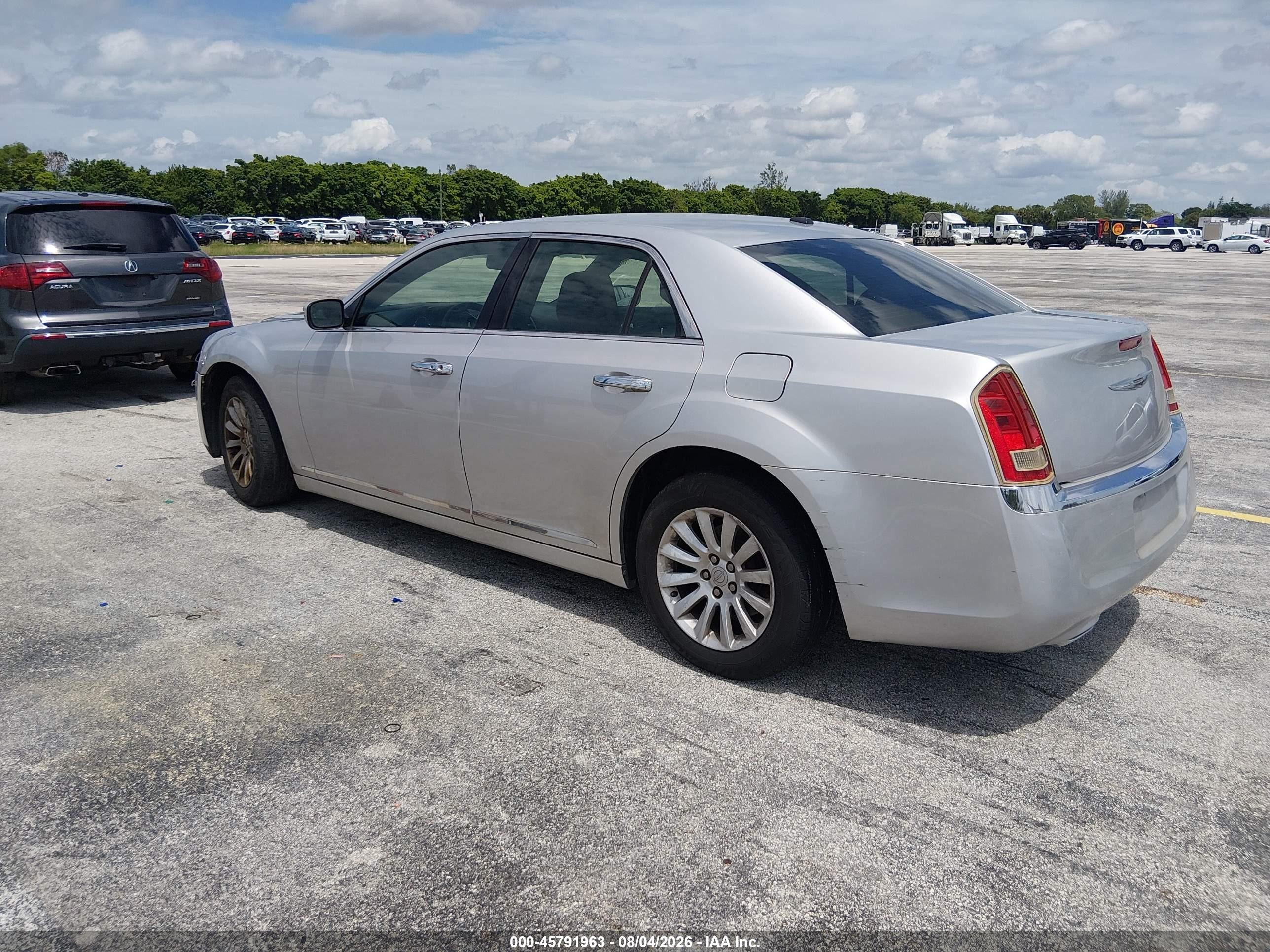 2012 Chrysler 300   Silver vin: 2C3CCAAG3CH114018
