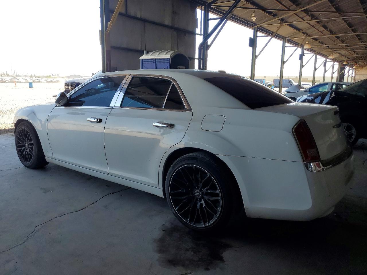 2012 Chrysler 300 White vin: 2C3CCAAG3CH277767