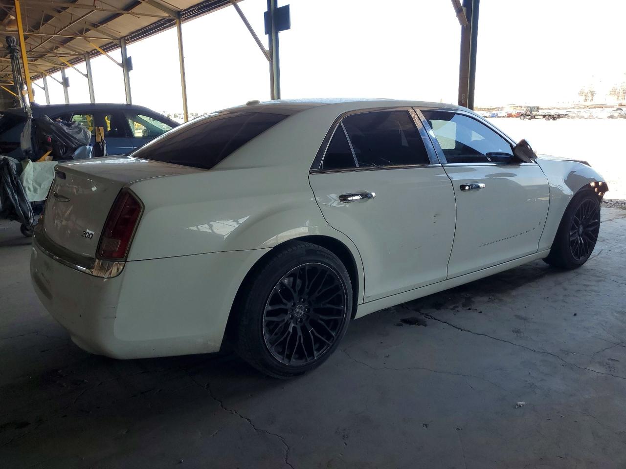 2012 Chrysler 300 White vin: 2C3CCAAG3CH277767