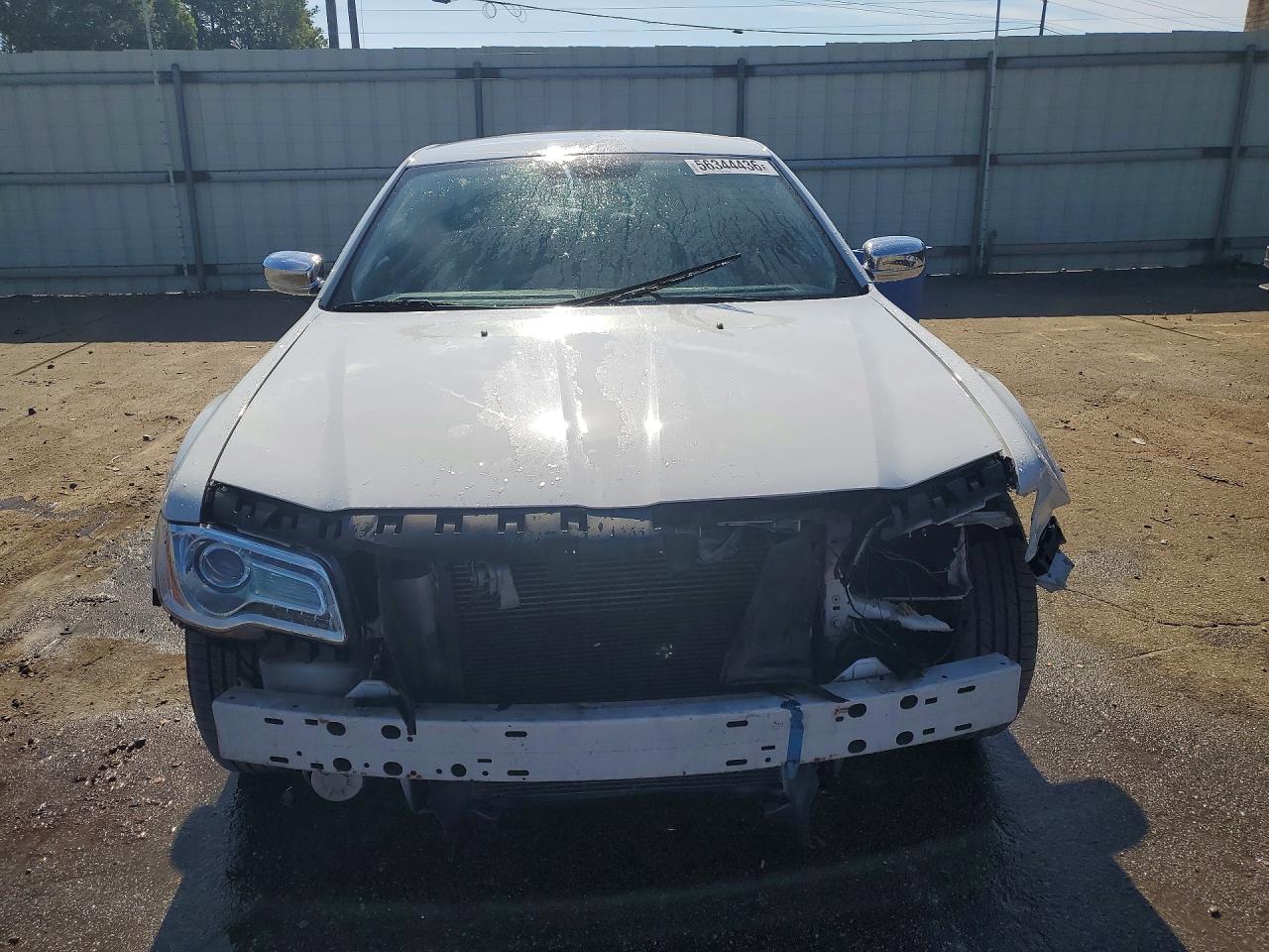 2013 Chrysler 300 White vin: 2C3CCAAG3DH615332