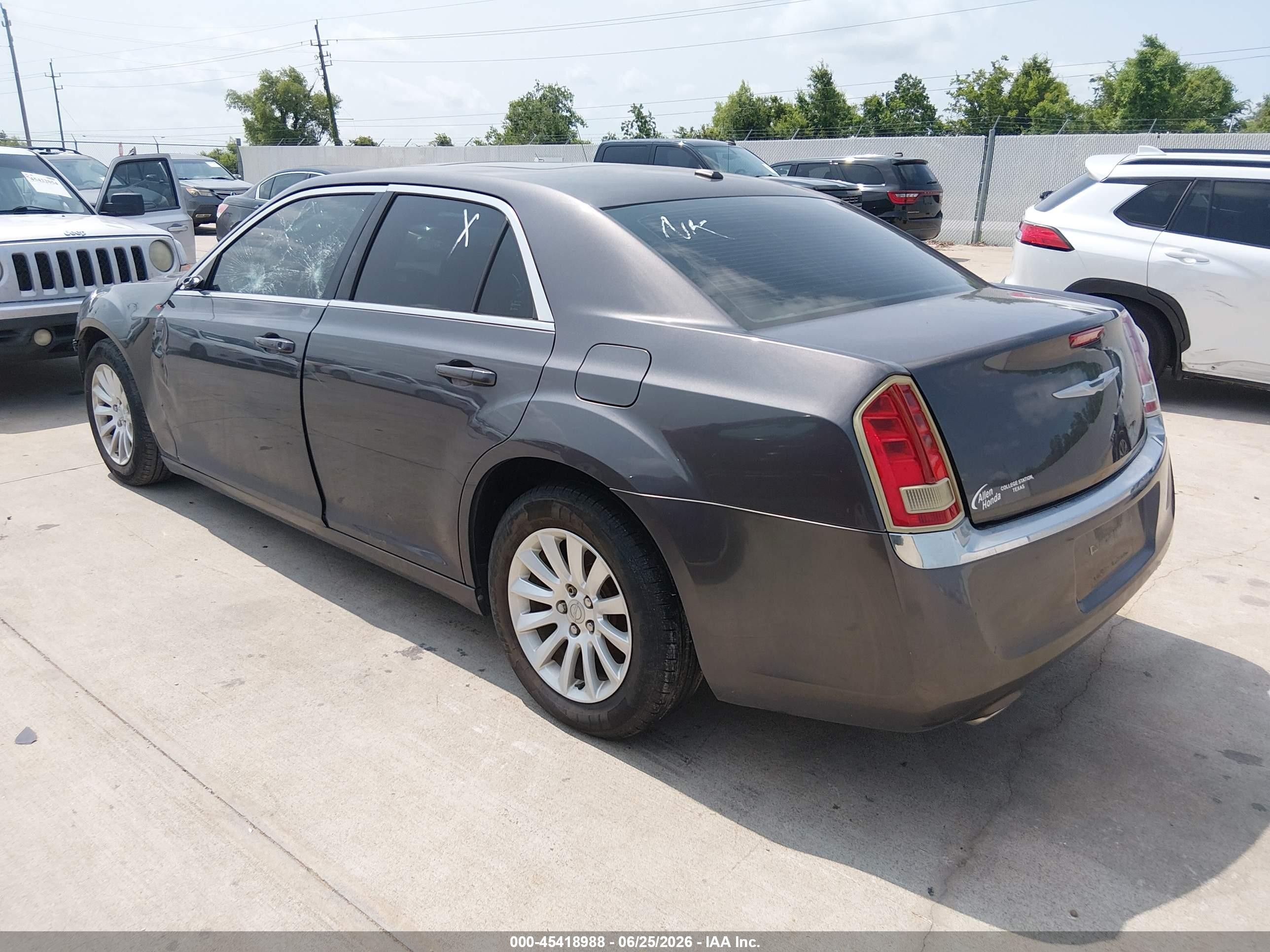 2013 Chrysler 300 Motown Gray vin: 2C3CCAAG3DH658942