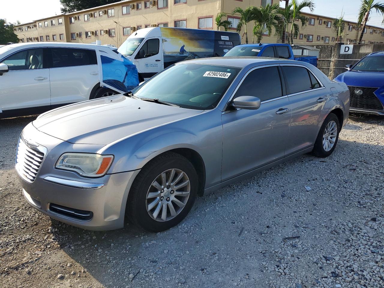 2014 Chrysler 300 Silver vin: 2C3CCAAG3EH141609