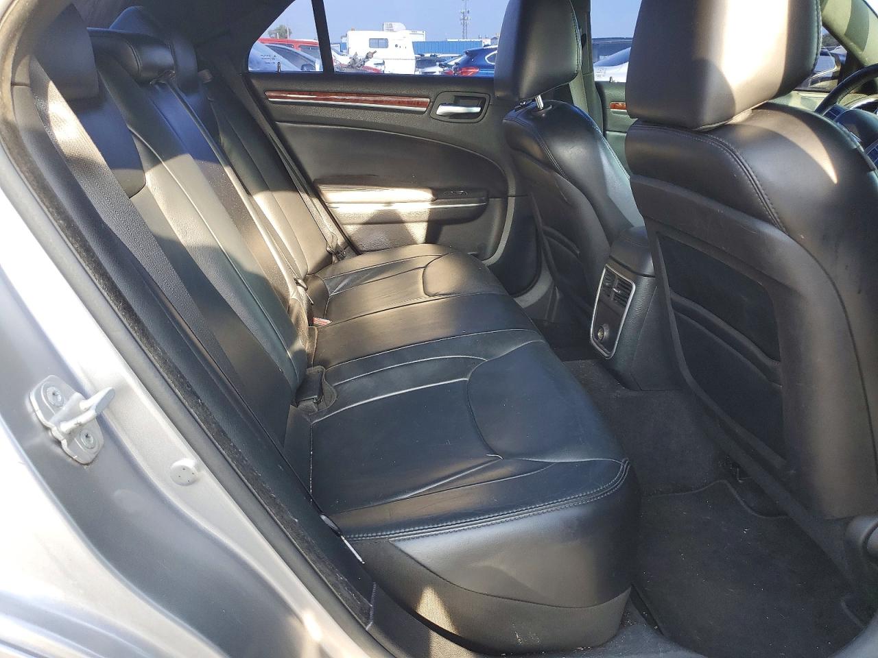 2014 Chrysler 300 Silver vin: 2C3CCAAG3EH141609