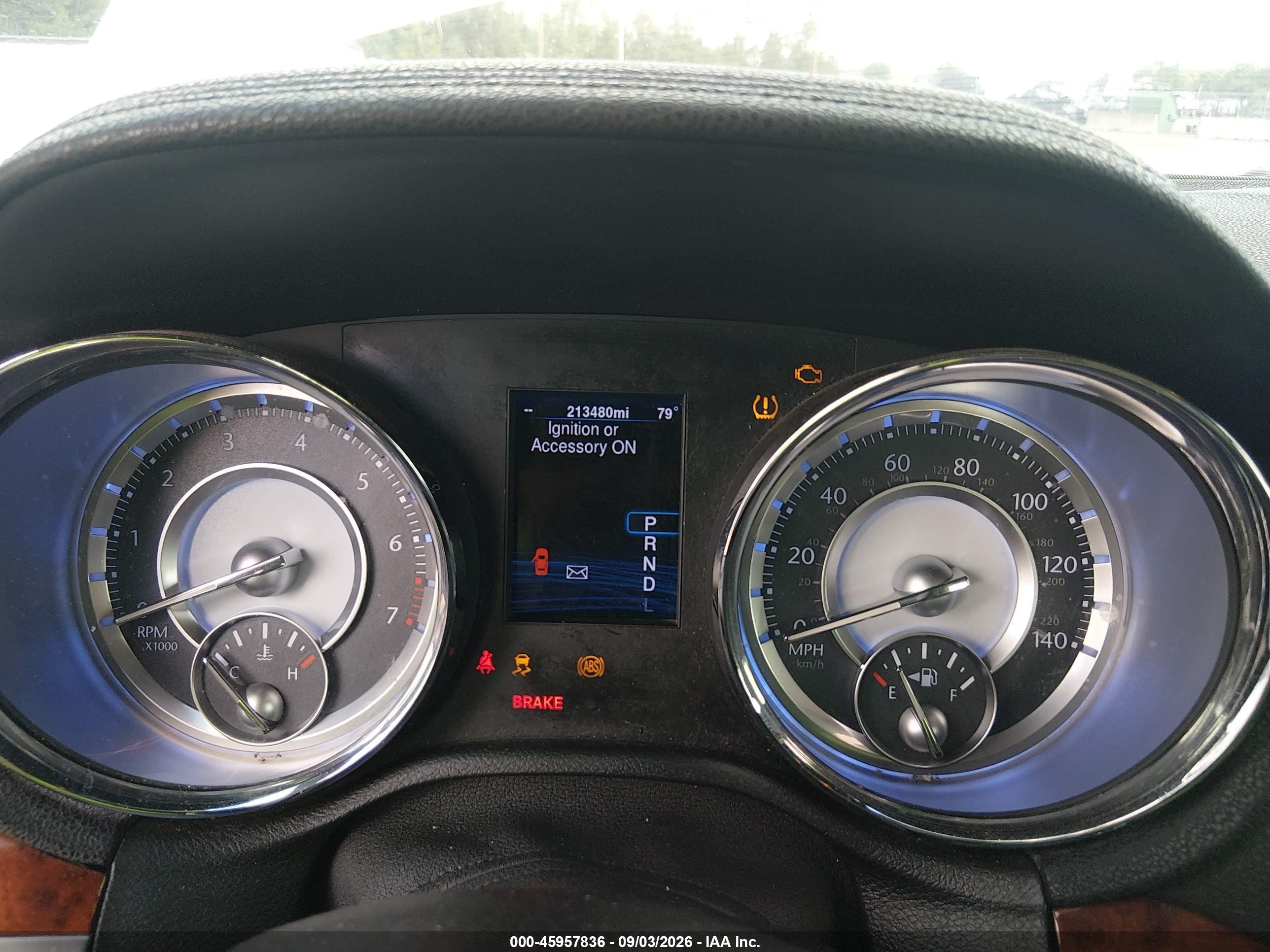2014 Chrysler 300 White vin: 2C3CCAAG3EH175758
