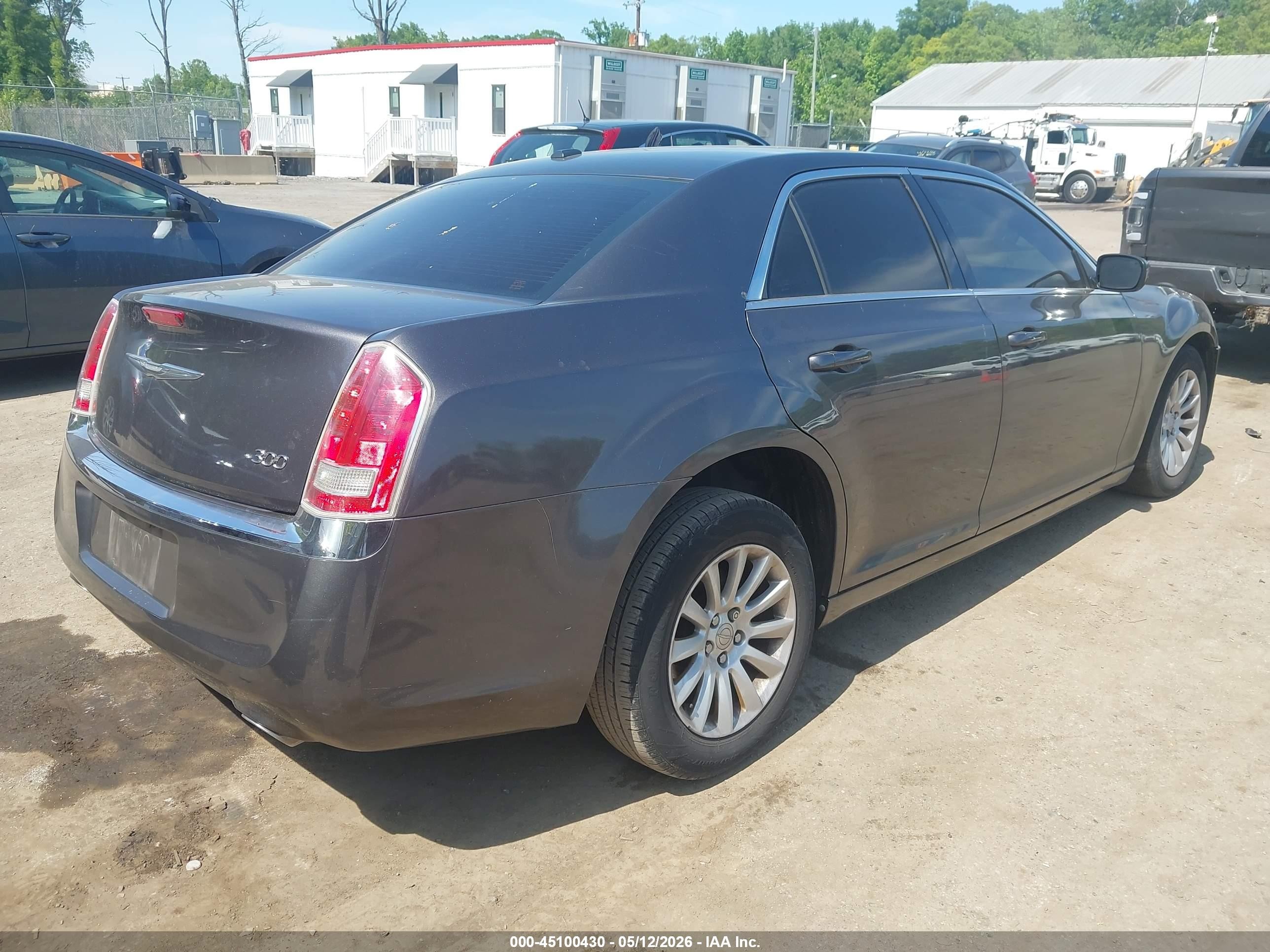 2014 Chrysler 300   Gray vin: 2C3CCAAG3EH179227