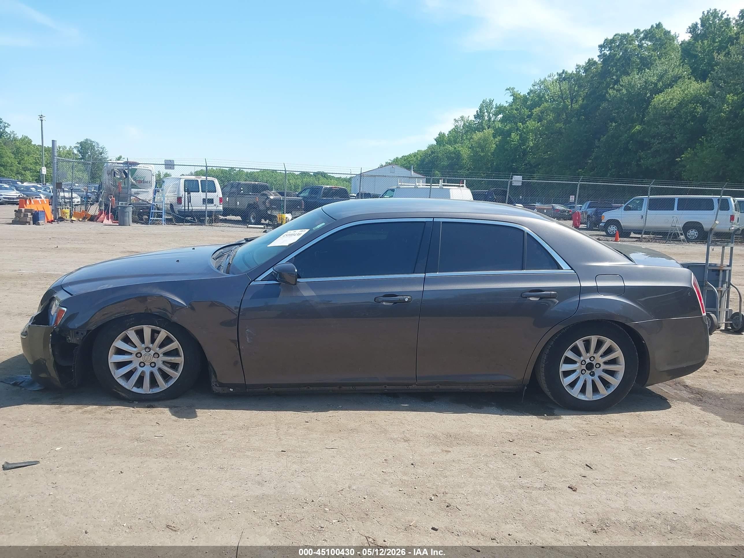 2014 Chrysler 300   Gray vin: 2C3CCAAG3EH179227