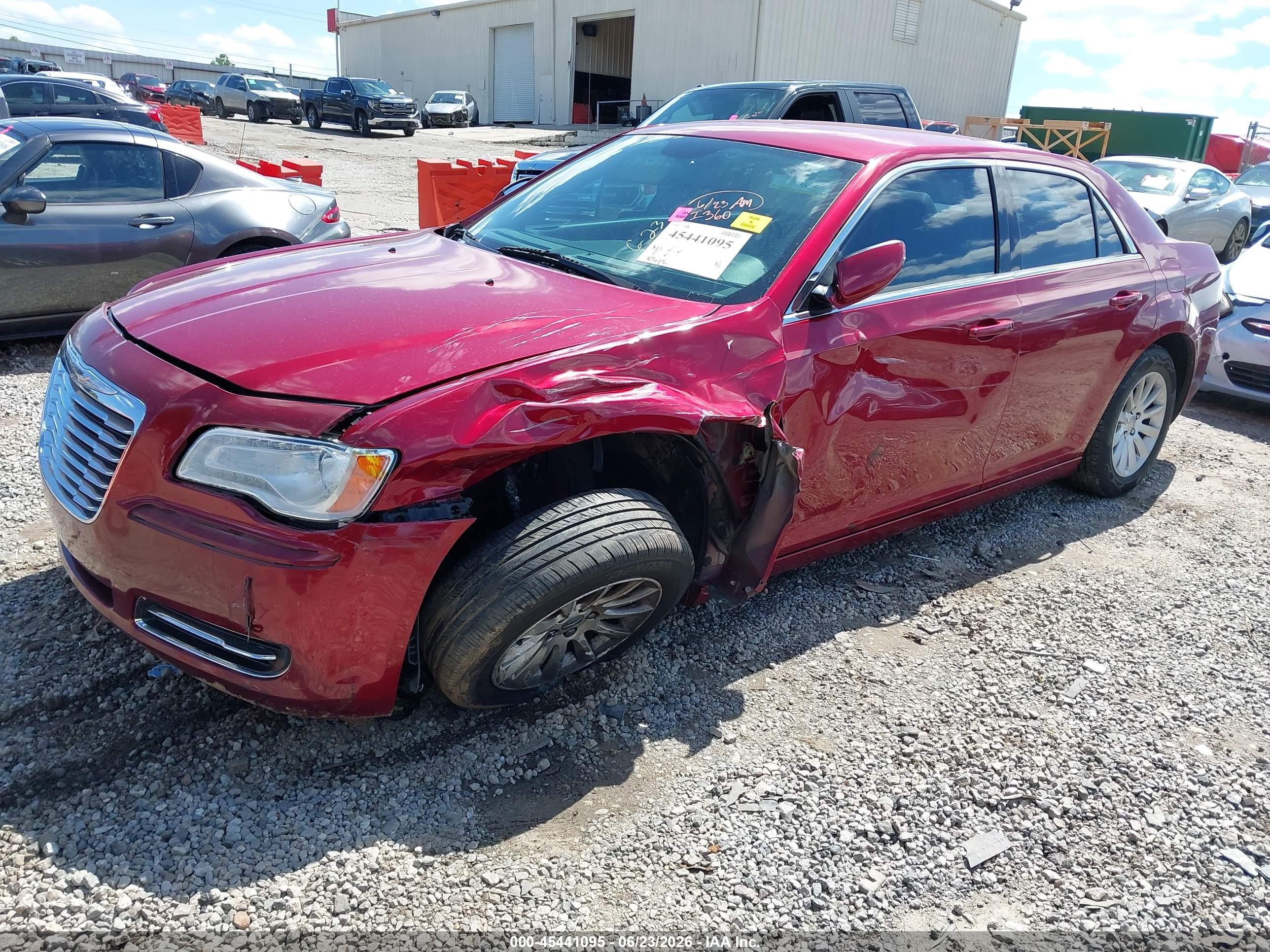 2014 Chrysler 300 Red vin: 2C3CCAAG3EH220147