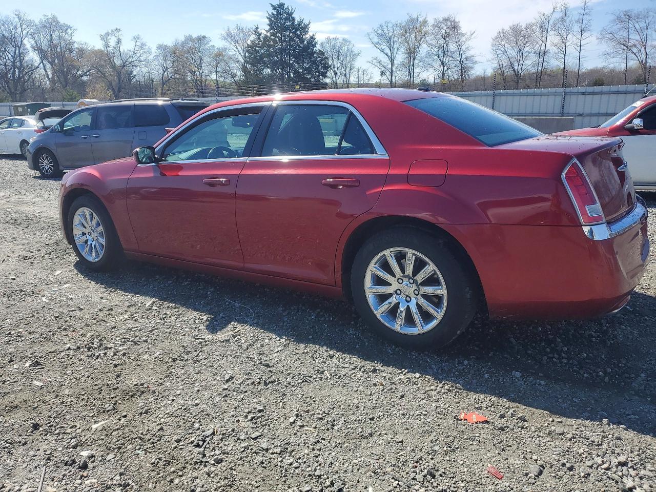 2014 Chrysler 300 Burgundy vin: 2C3CCAAG3EH252631
