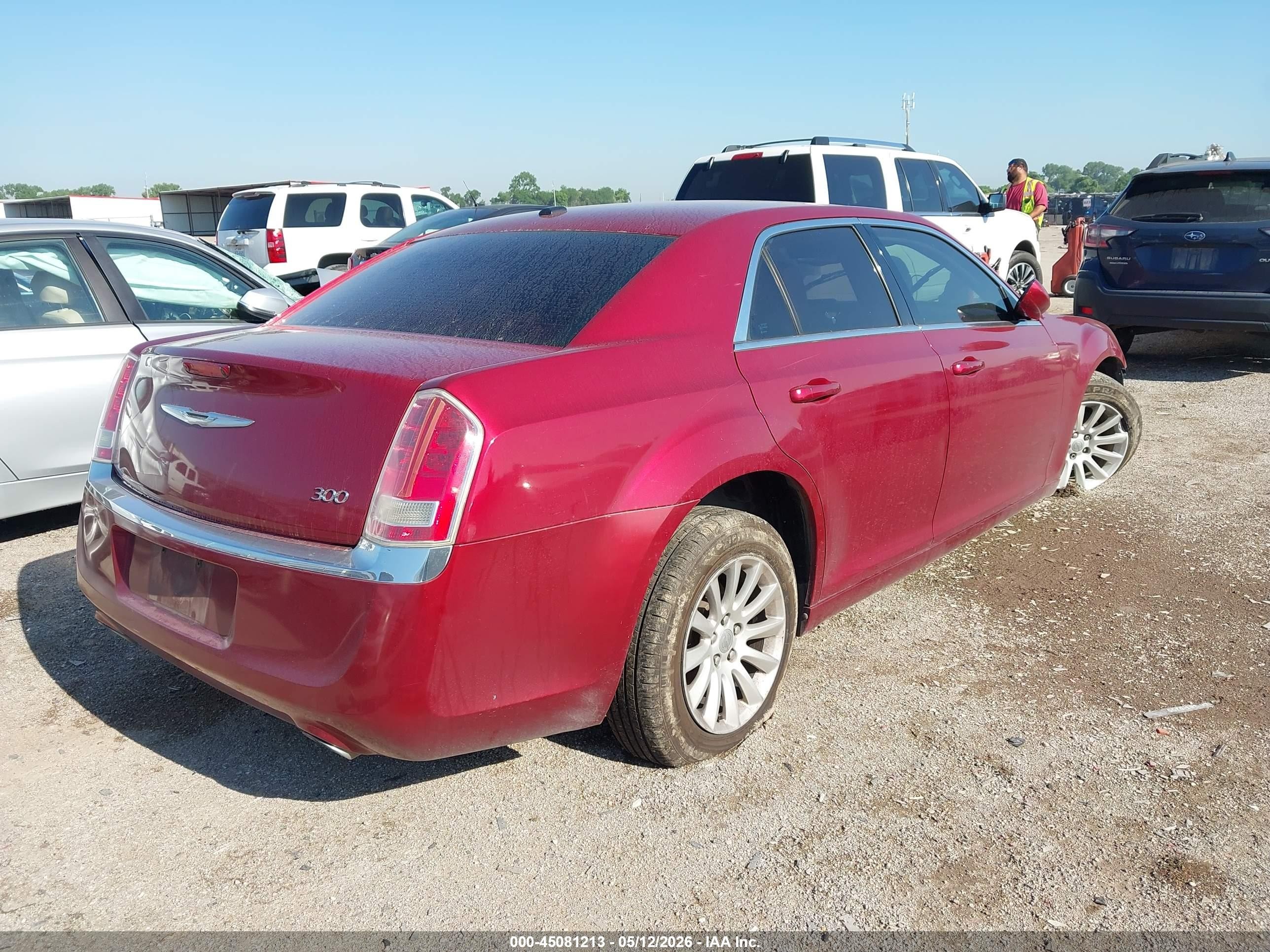 2014 Chrysler 300   Burgundy vin: 2C3CCAAG3EH272829