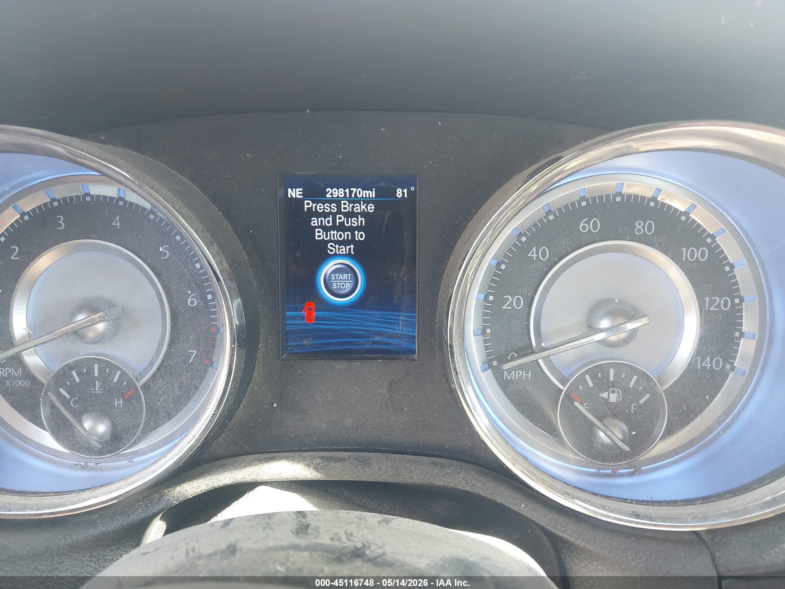 2014 Chrysler 300   Белый vin: 2C3CCAAG3EH288643