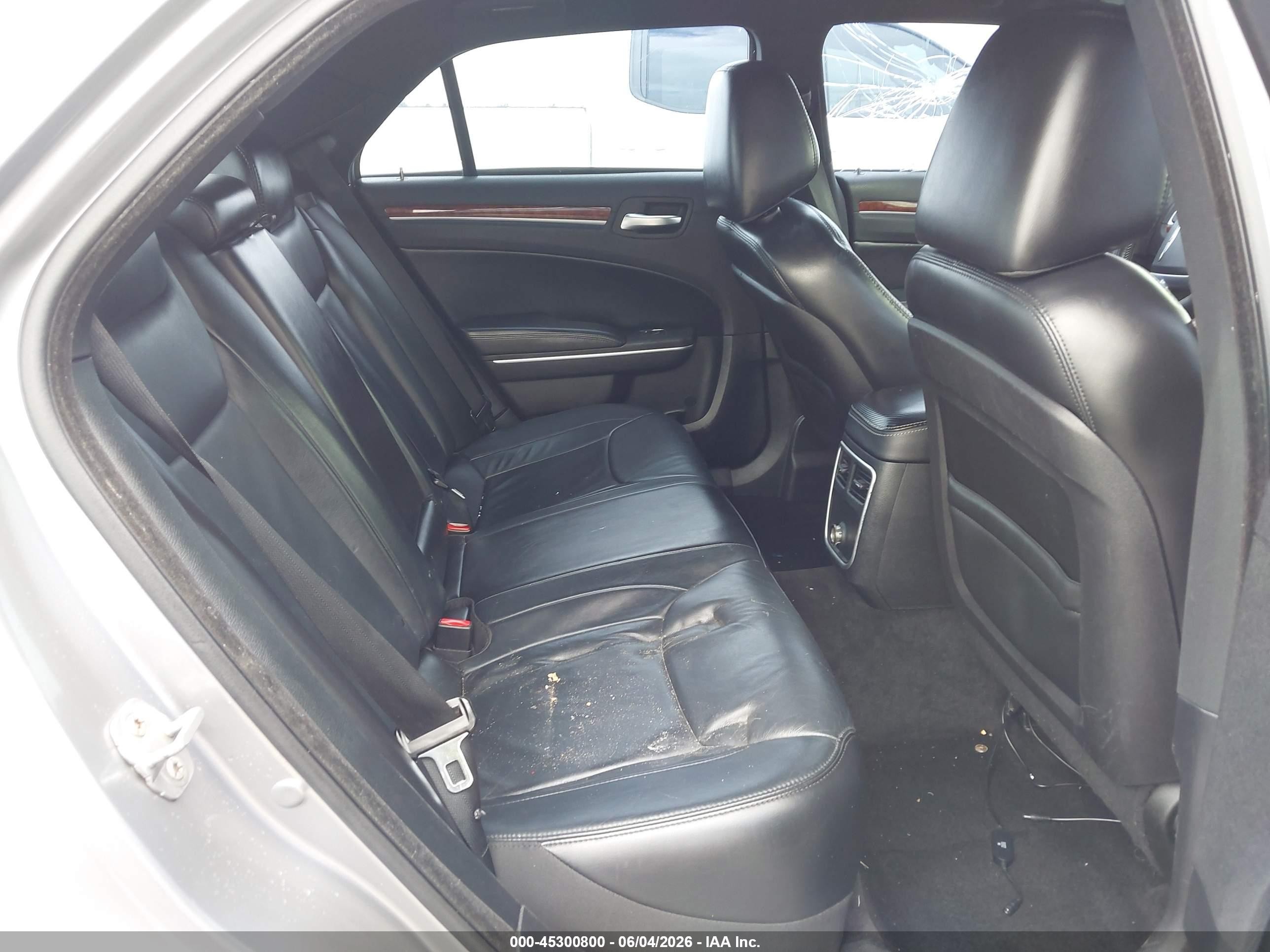 2014 Chrysler 300   Silver vin: 2C3CCAAG3EH289081
