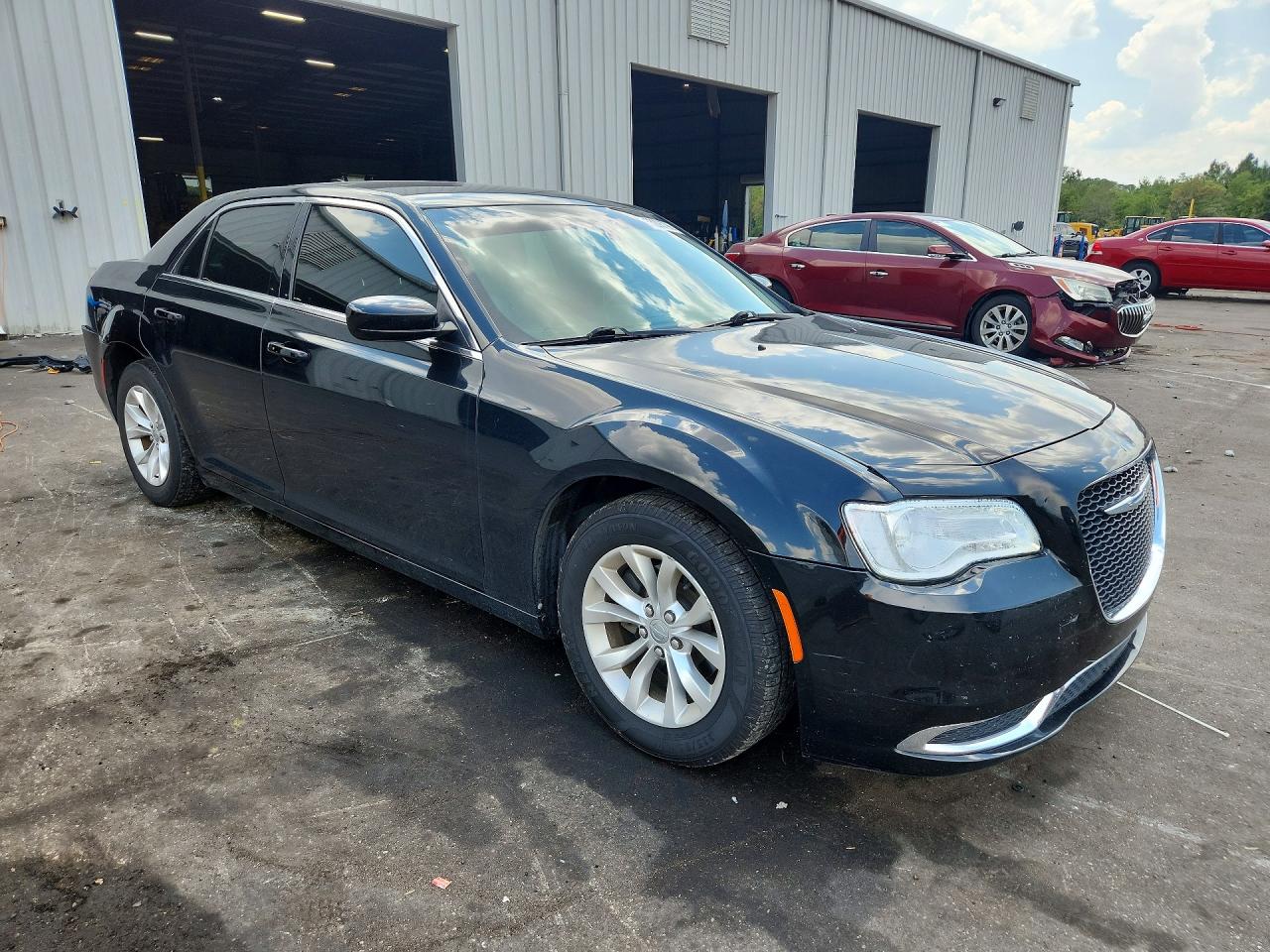 2015 Chrysler 300 Limited Черный vin: 2C3CCAAG3FH742987