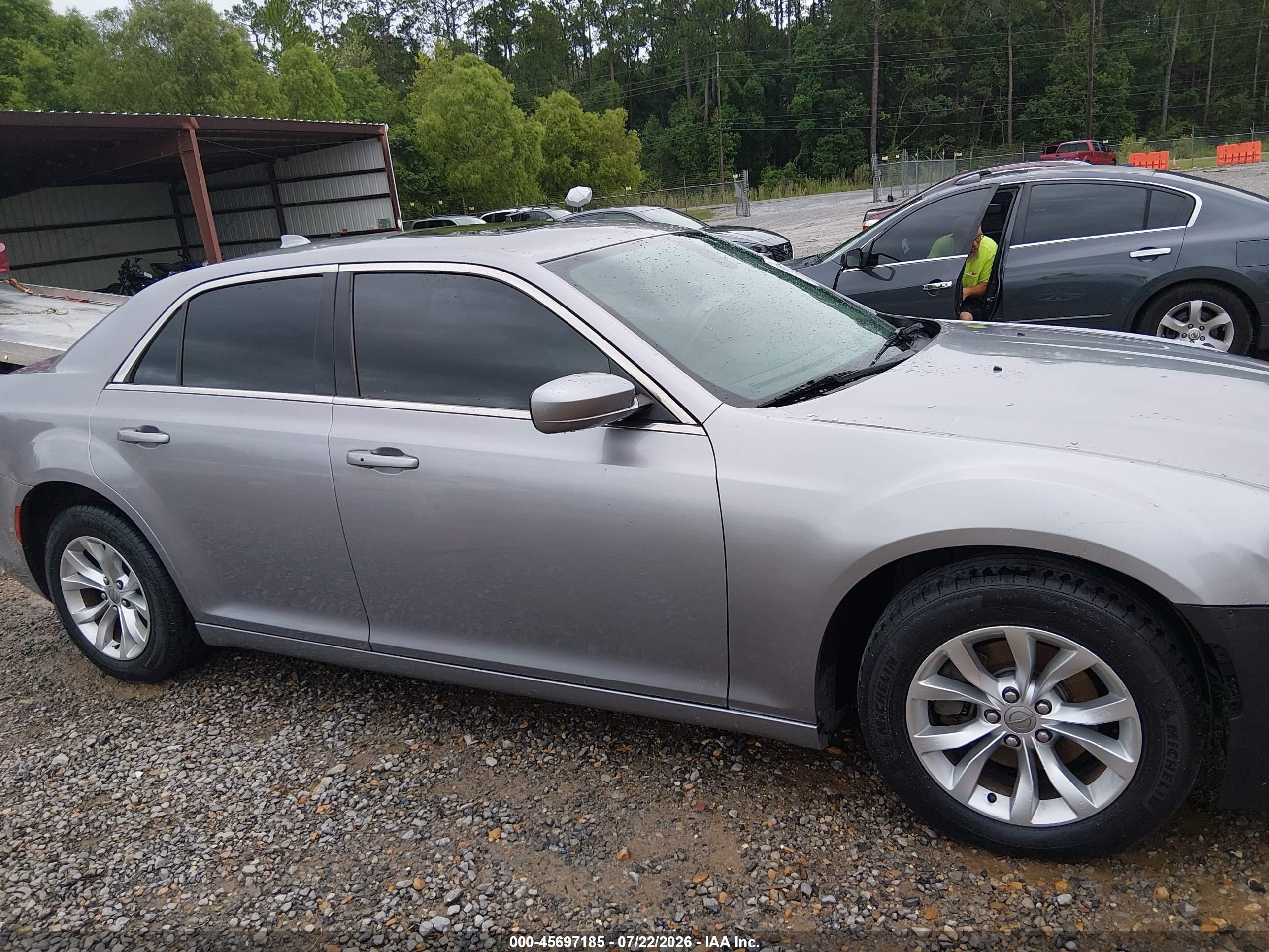 2015 Chrysler 300 Limited Gray vin: 2C3CCAAG3FH755223