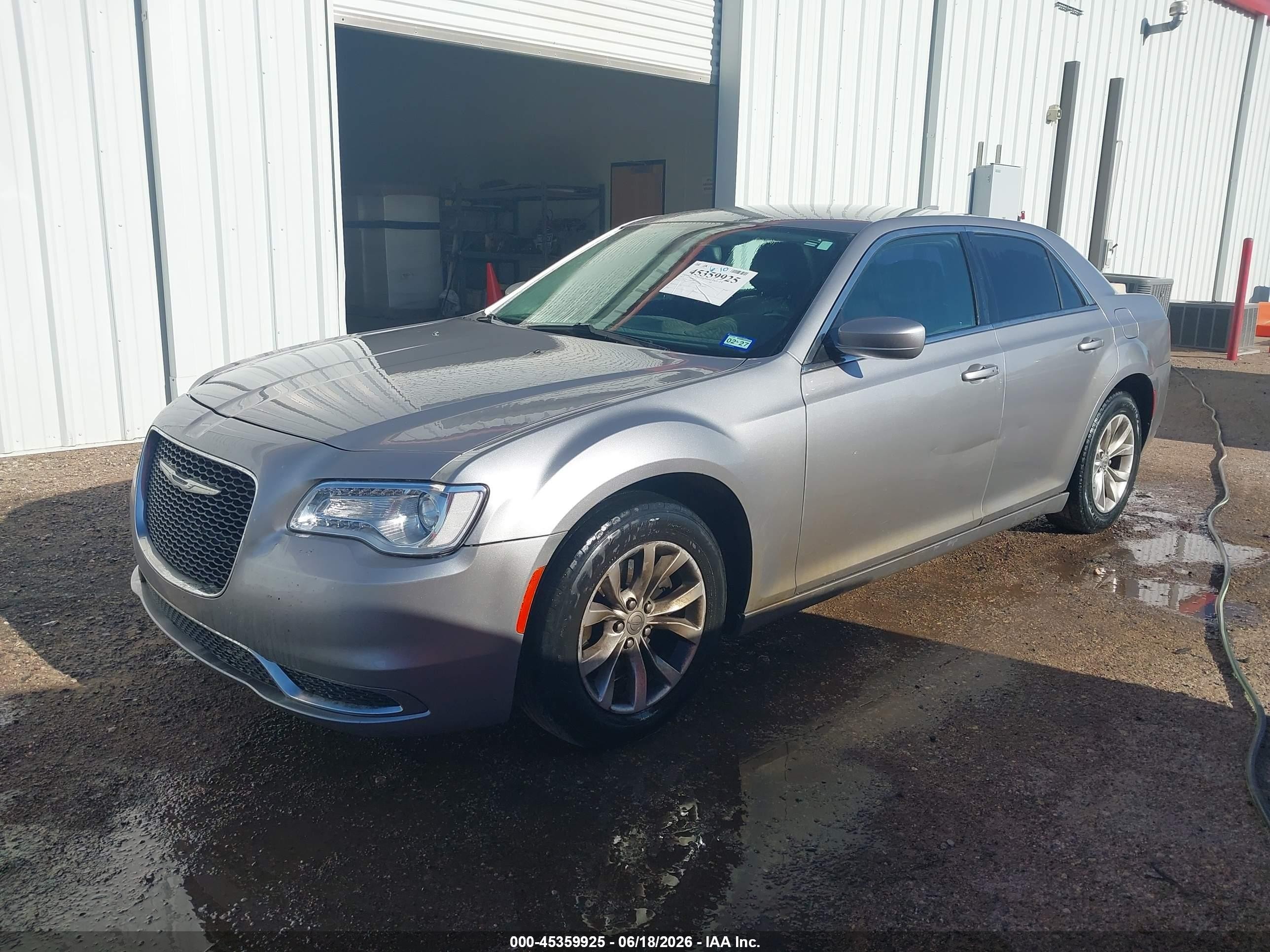 2015 Chrysler 300 Limited Silver vin: 2C3CCAAG3FH807482