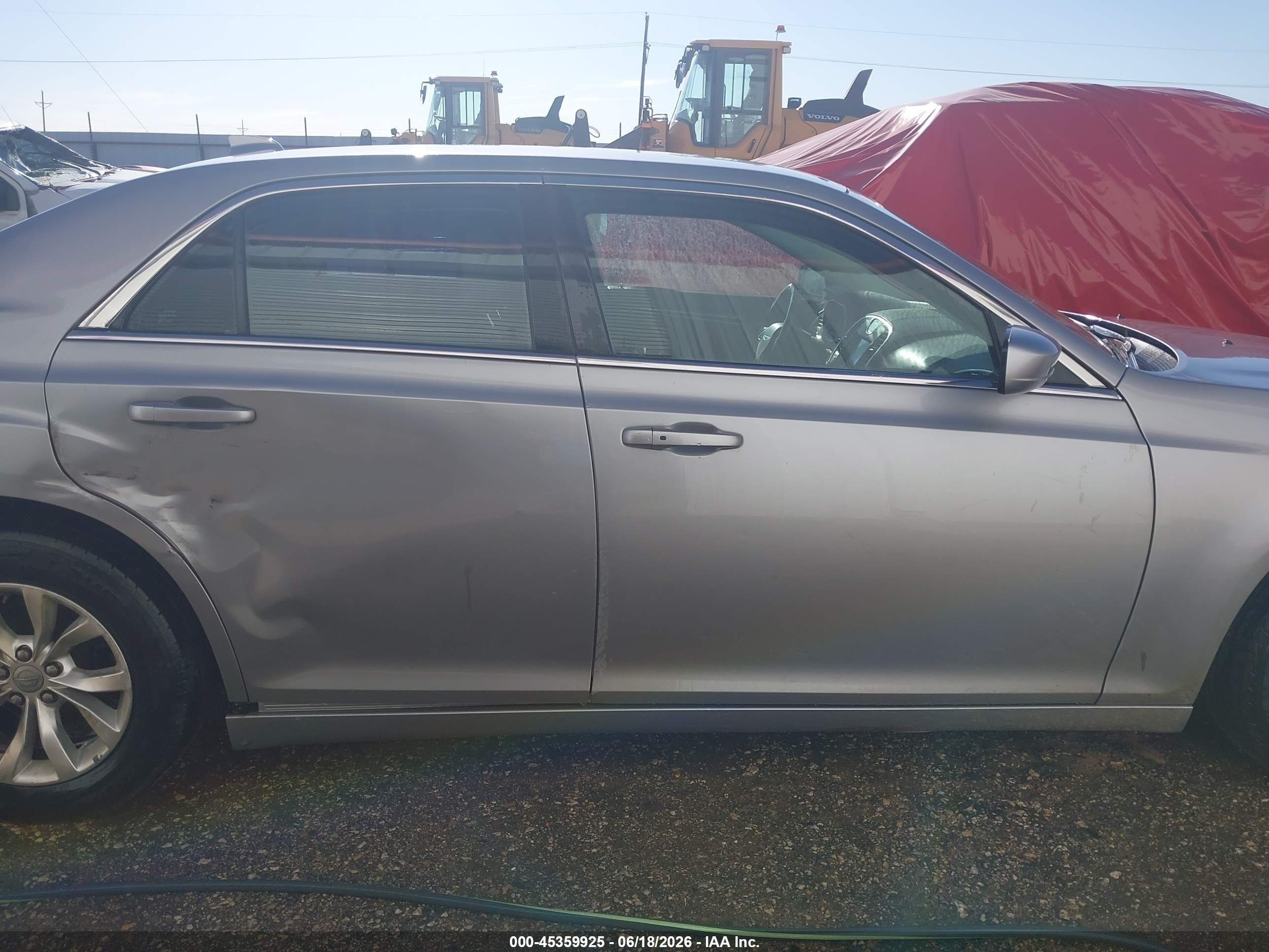 2015 Chrysler 300 Limited Silver vin: 2C3CCAAG3FH807482