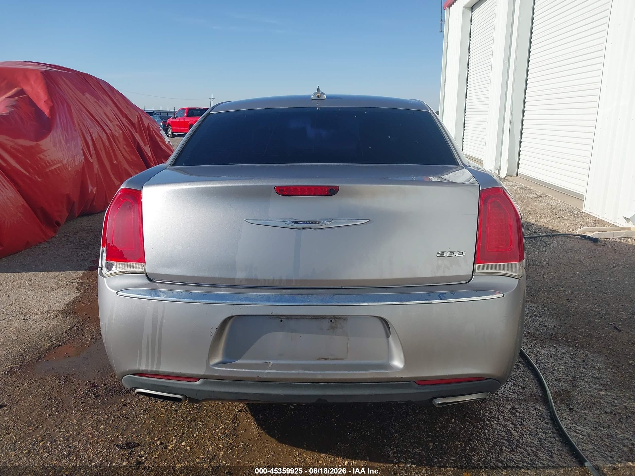 2015 Chrysler 300 Limited Silver vin: 2C3CCAAG3FH807482