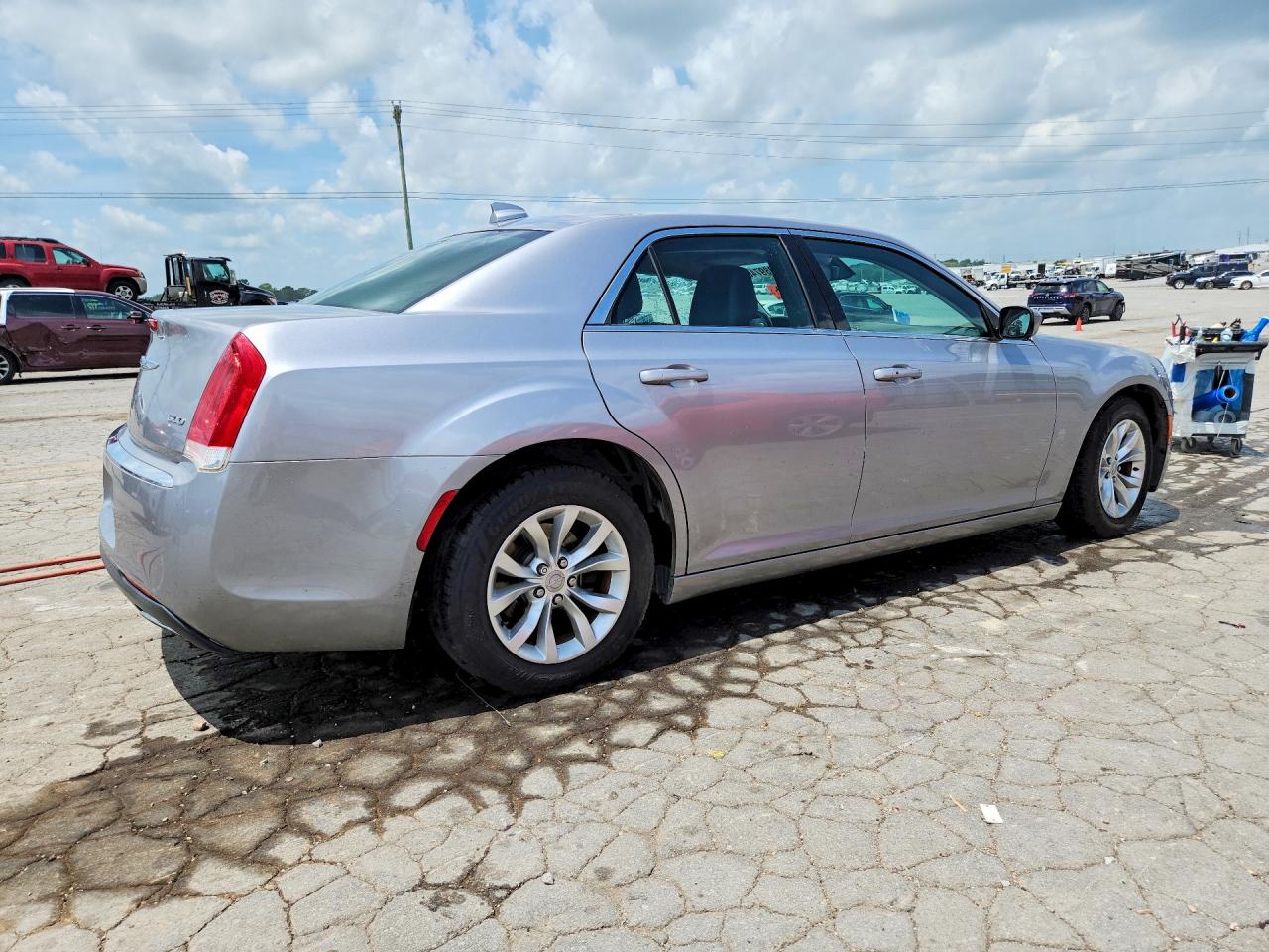 2015 Chrysler 300 Limited Silver vin: 2C3CCAAG3FH837906