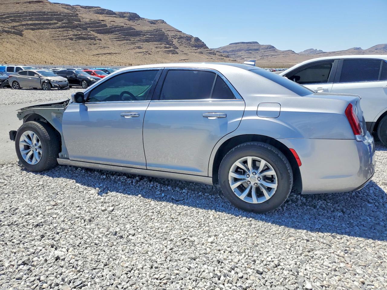 2015 Chrysler 300 Limited Silver vin: 2C3CCAAG3FH859260