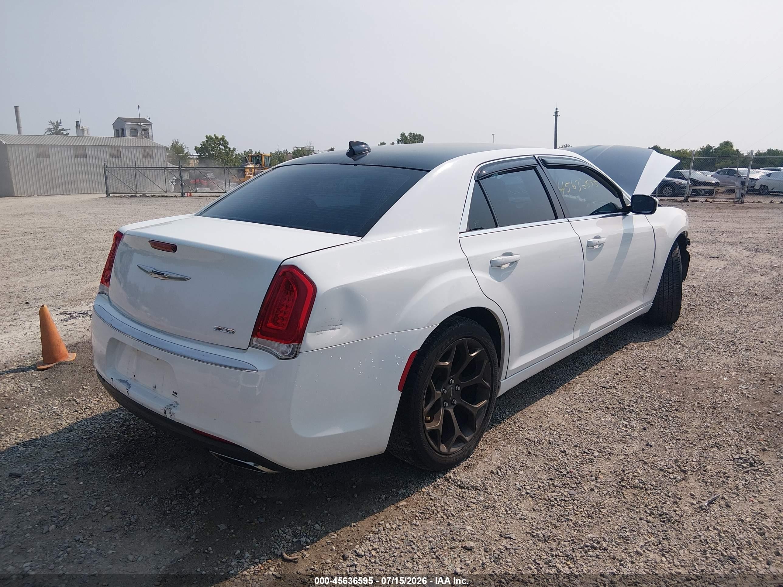 2015 Chrysler 300 Limited White vin: 2C3CCAAG3FH872171