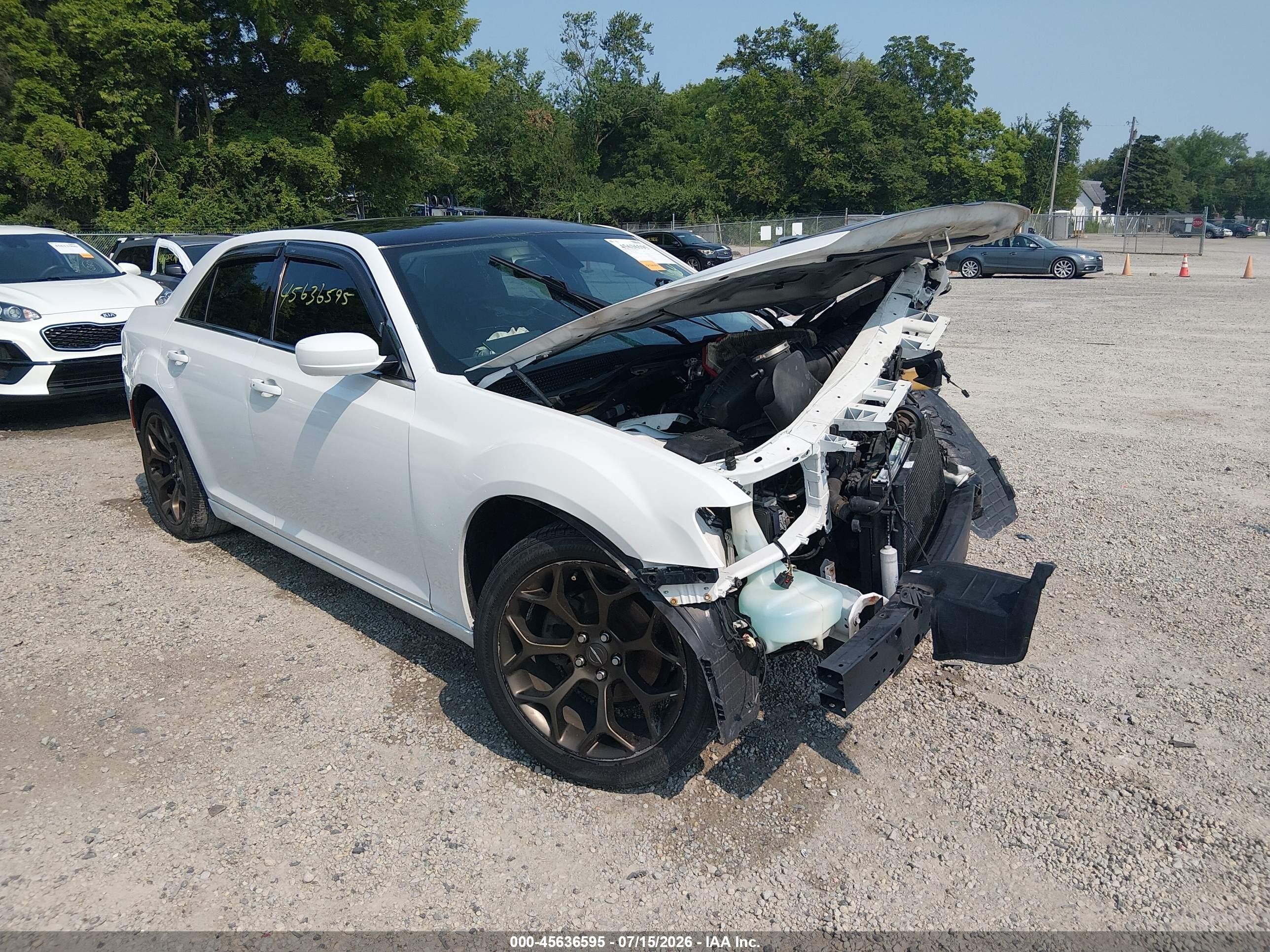 2015 Chrysler 300 Limited White vin: 2C3CCAAG3FH872171