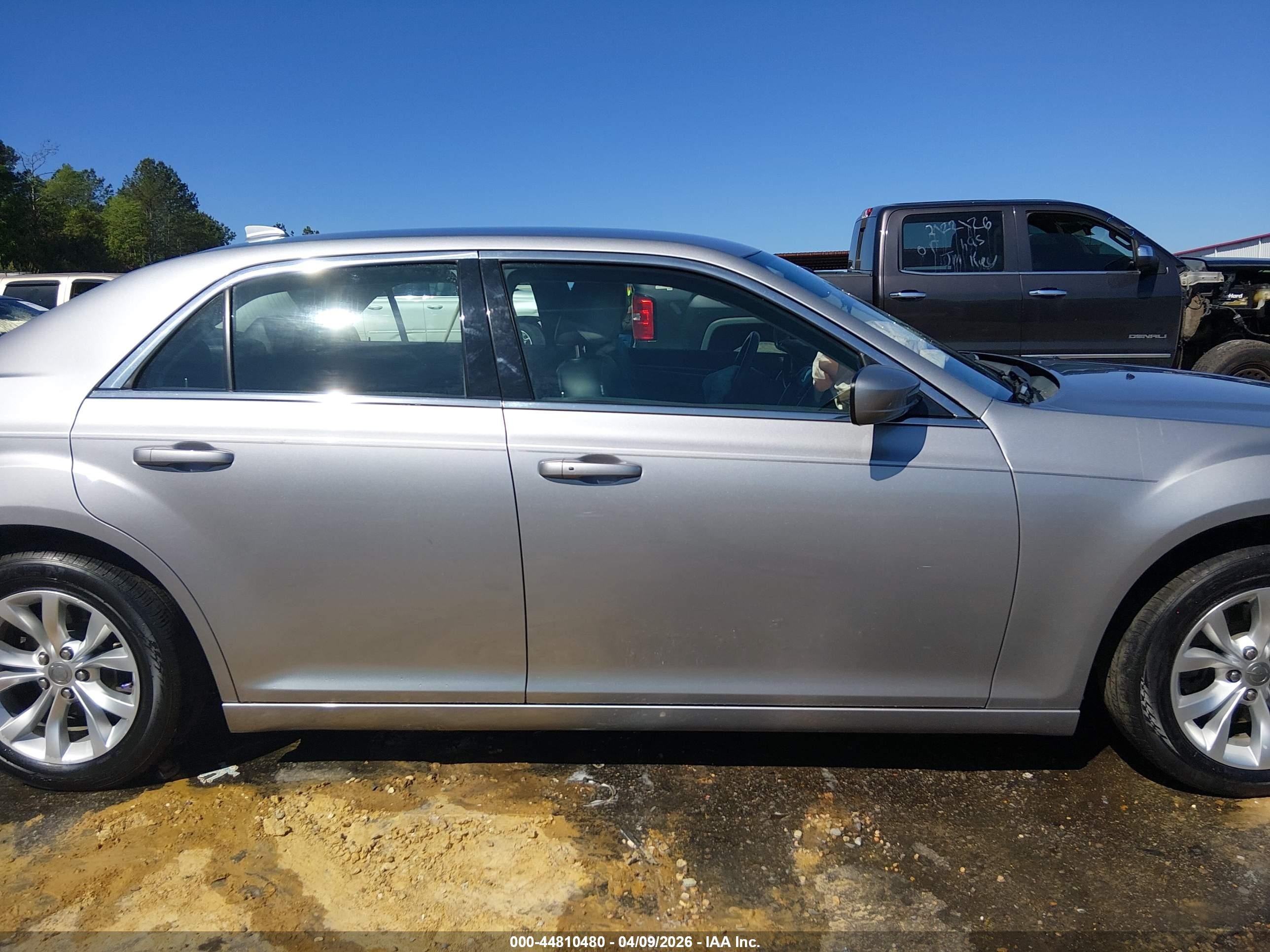 2015 Chrysler 300 Limited Gray vin: 2C3CCAAG3FH908831