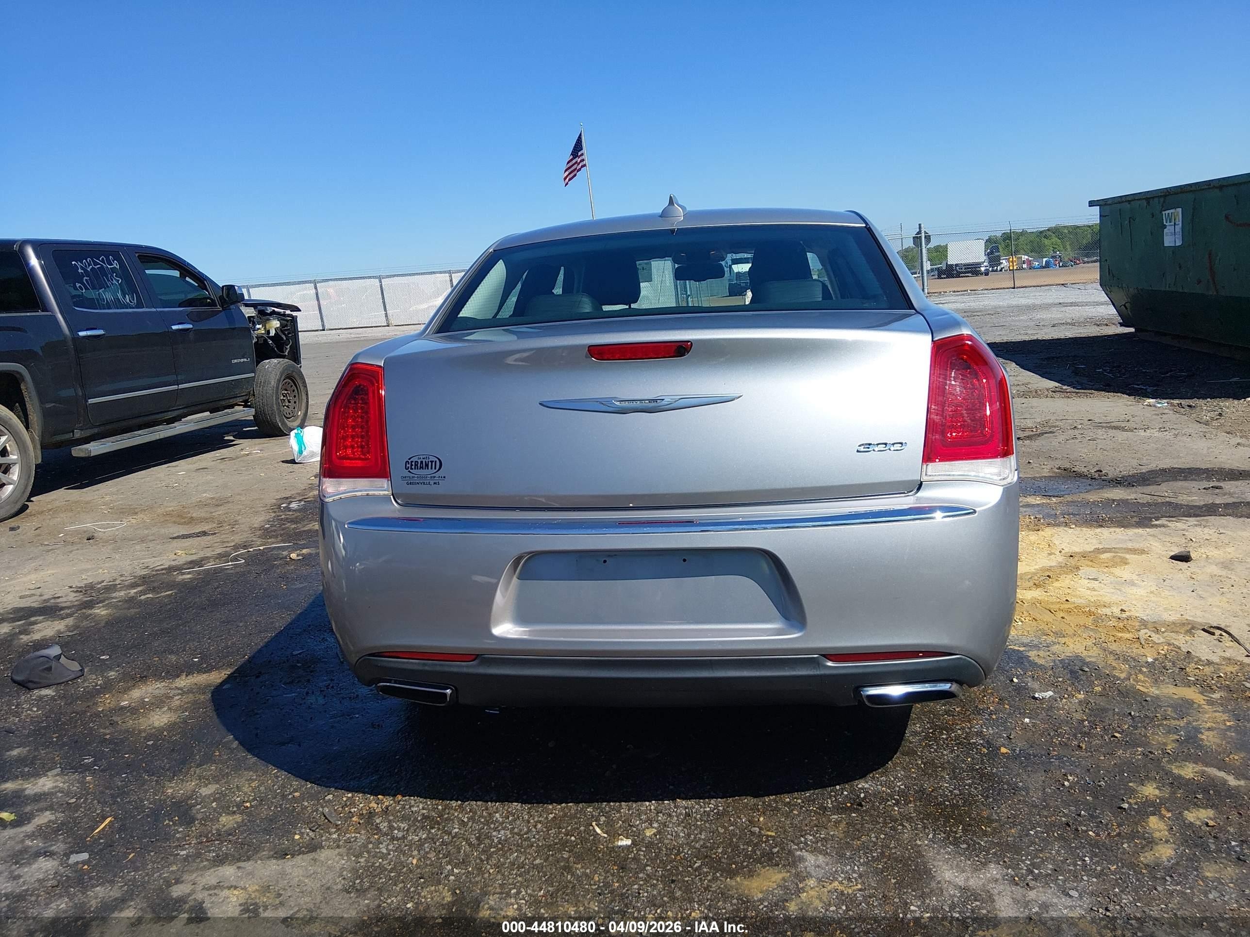 2015 Chrysler 300 Limited Gray vin: 2C3CCAAG3FH908831