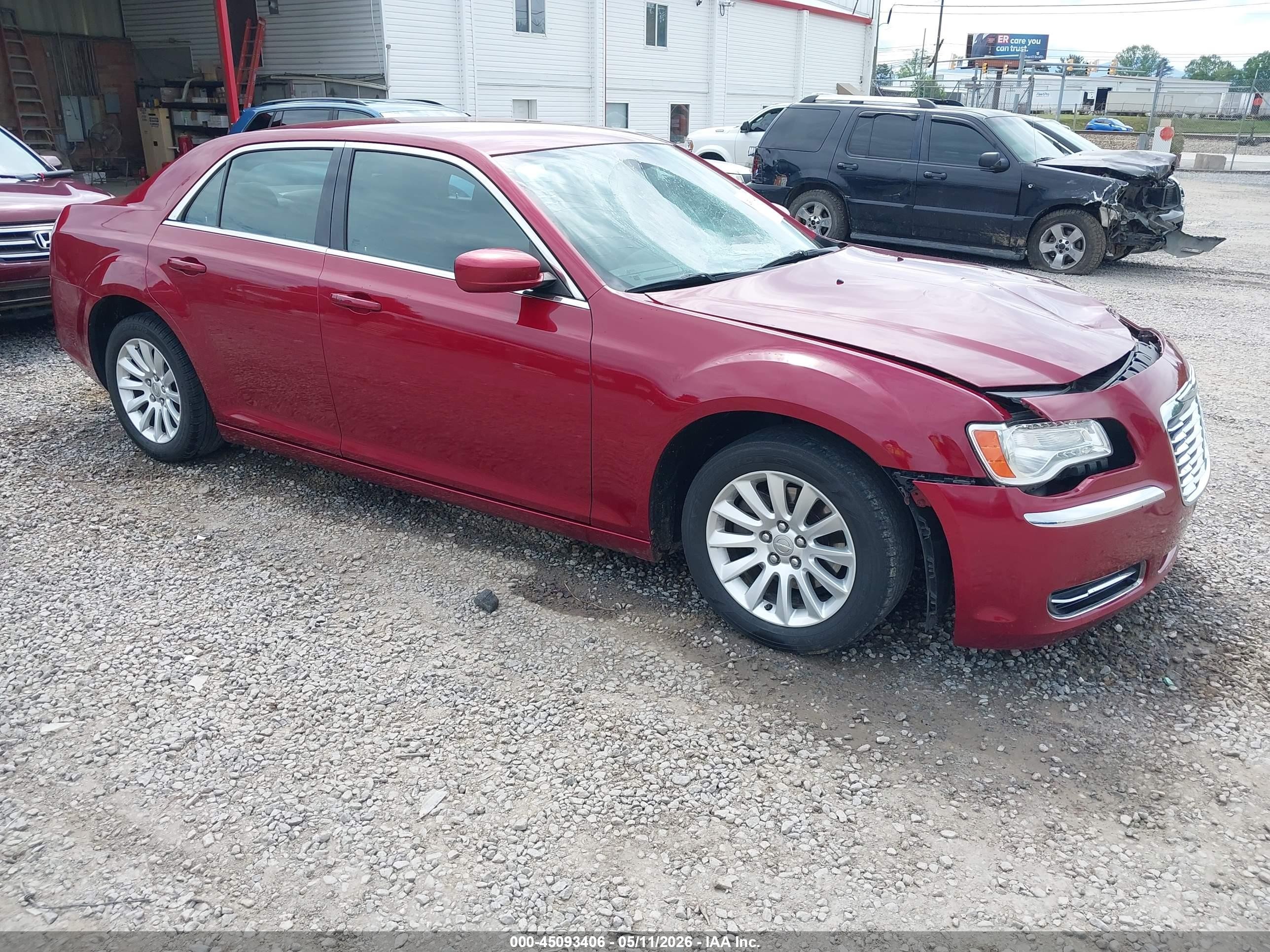 2012 Chrysler 300   Red vin: 2C3CCAAG4CH132902