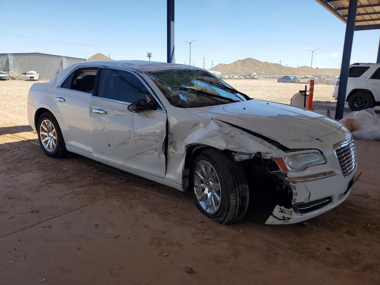 2012 Chrysler 300 Белый vin: 2C3CCAAG4CH202673