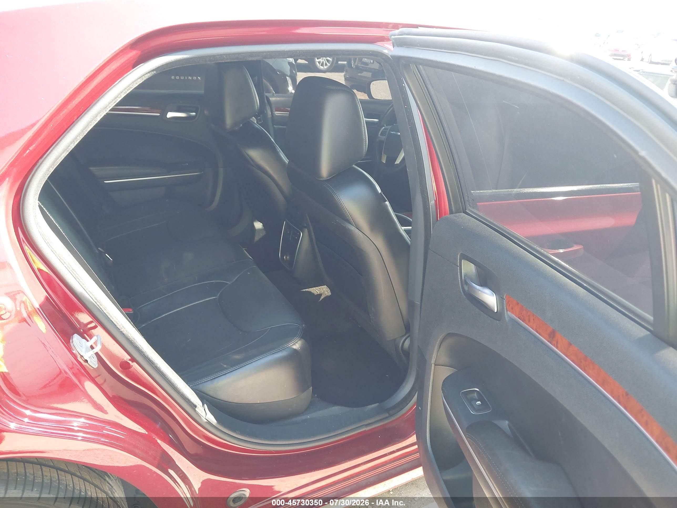 2013 Chrysler 300 Motown Красный vin: 2C3CCAAG4DH644211