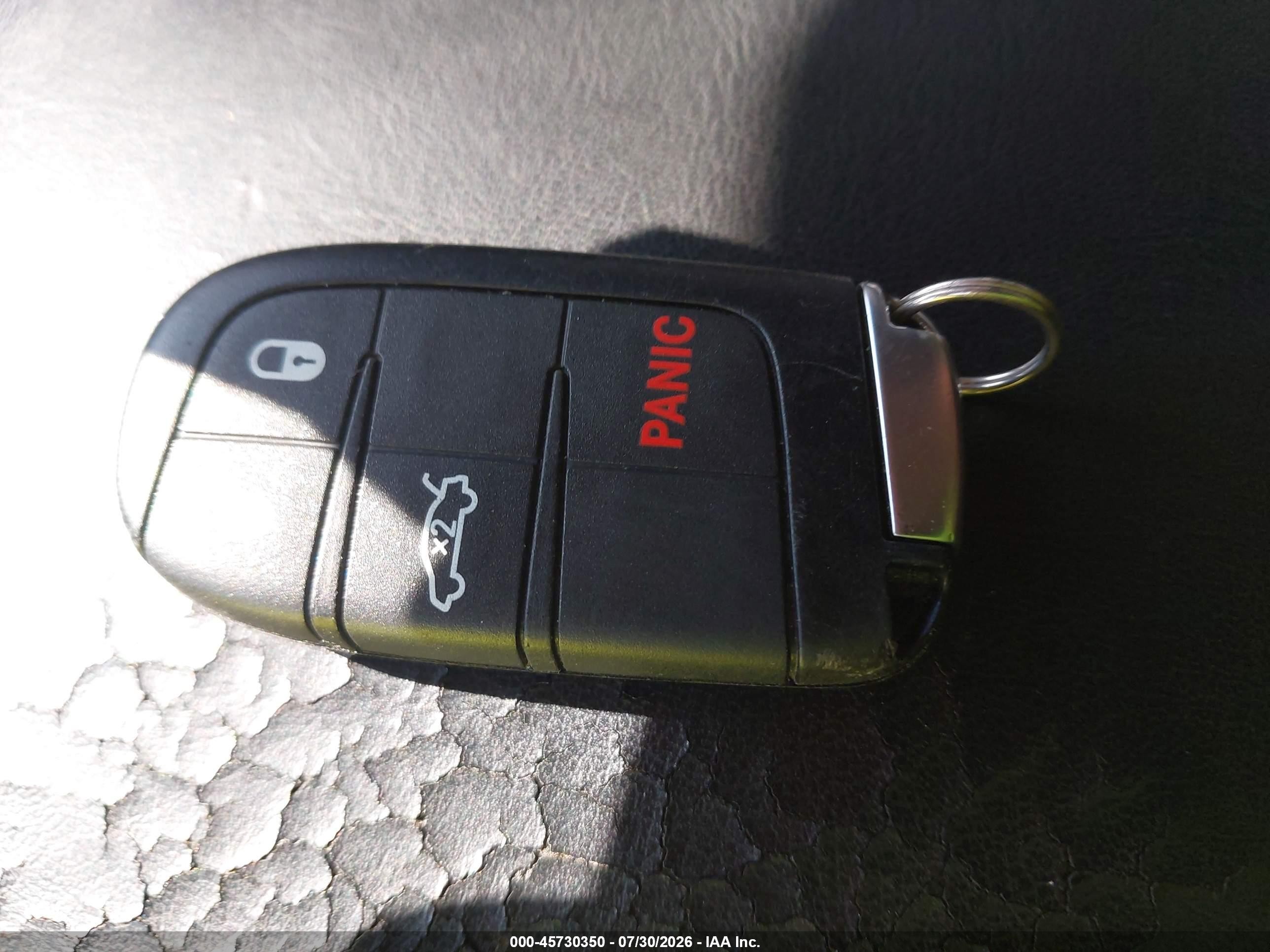 2013 Chrysler 300 Motown Красный vin: 2C3CCAAG4DH644211