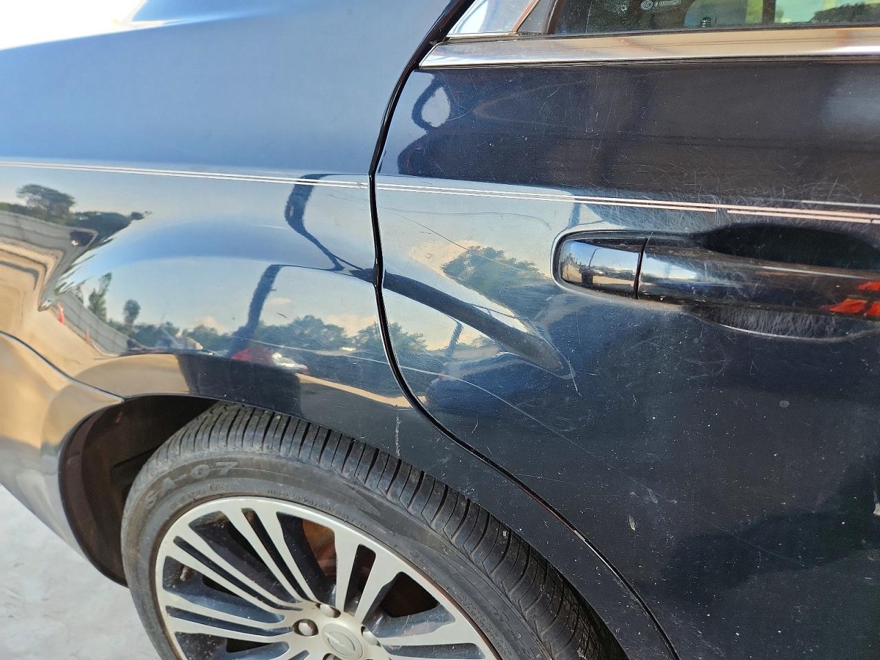 2013 Chrysler 300 Black vin: 2C3CCAAG4DH728335