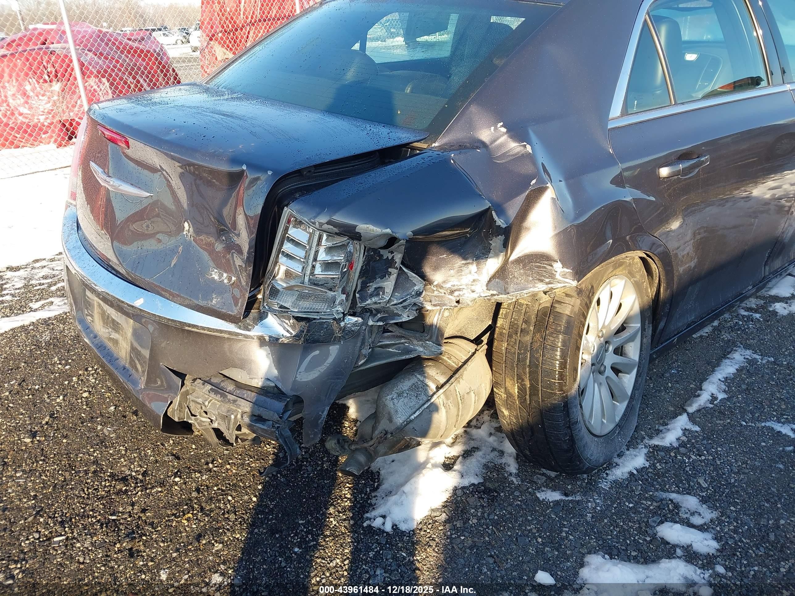 2014 Chrysler 300   Gray vin: 2C3CCAAG4EH157267