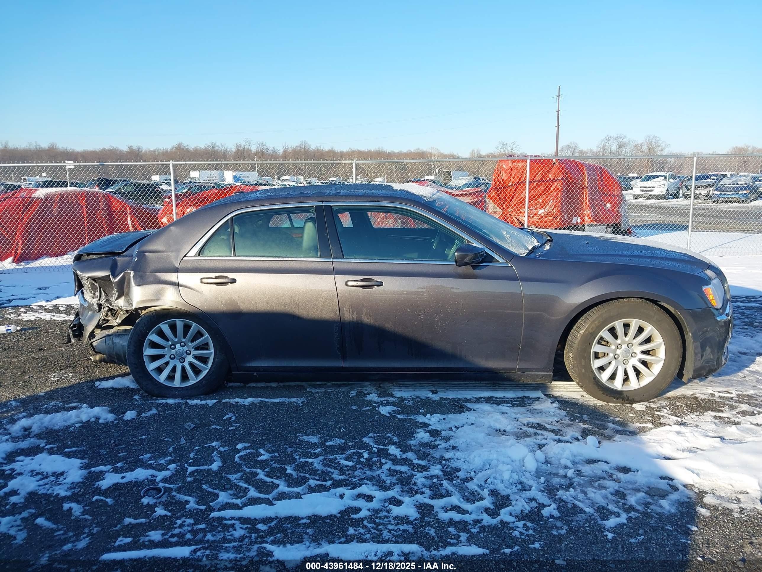 2014 Chrysler 300   Gray vin: 2C3CCAAG4EH157267