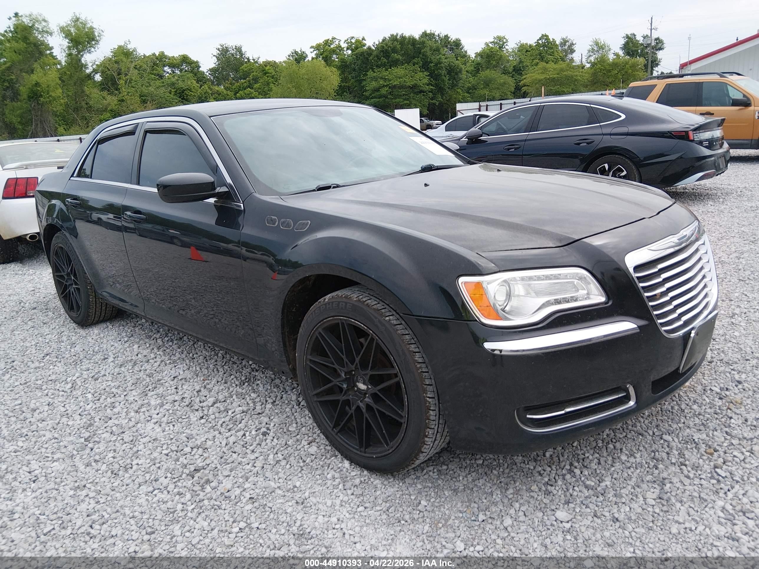 2014 Chrysler 300   Черный vin: 2C3CCAAG4EH286688