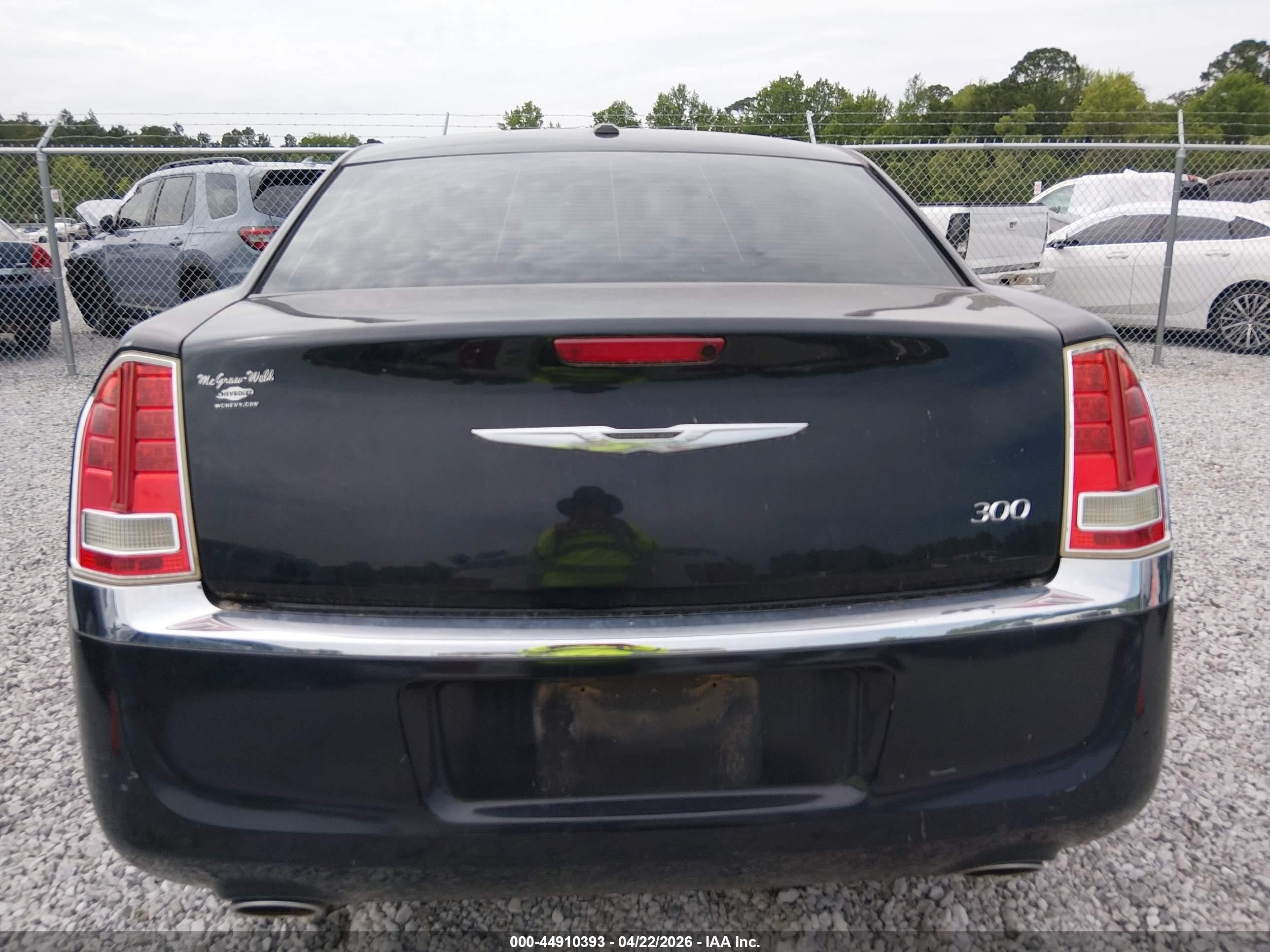 2014 Chrysler 300   Black vin: 2C3CCAAG4EH286688