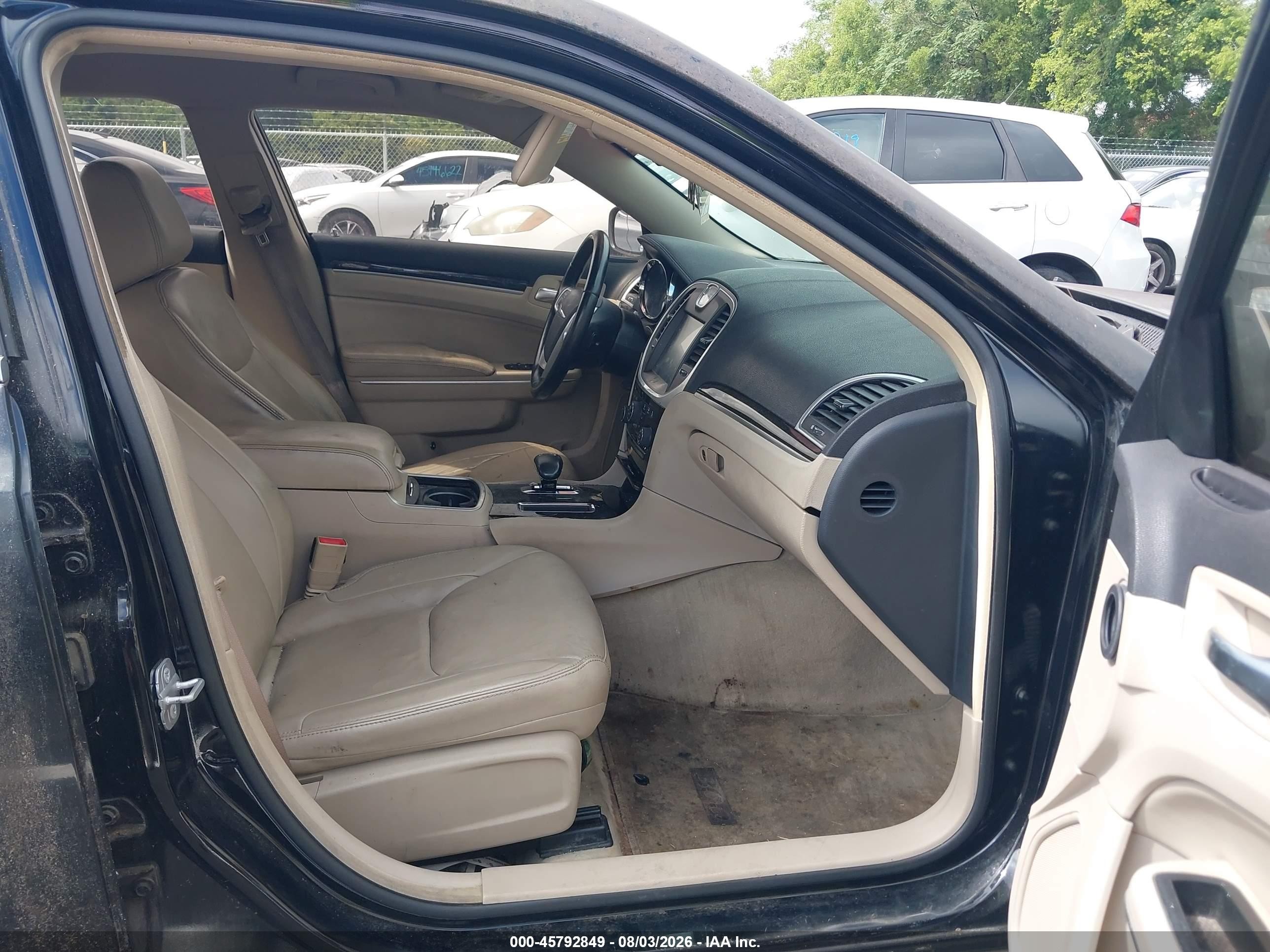 2014 Chrysler 300   Black vin: 2C3CCAAG4EH296900