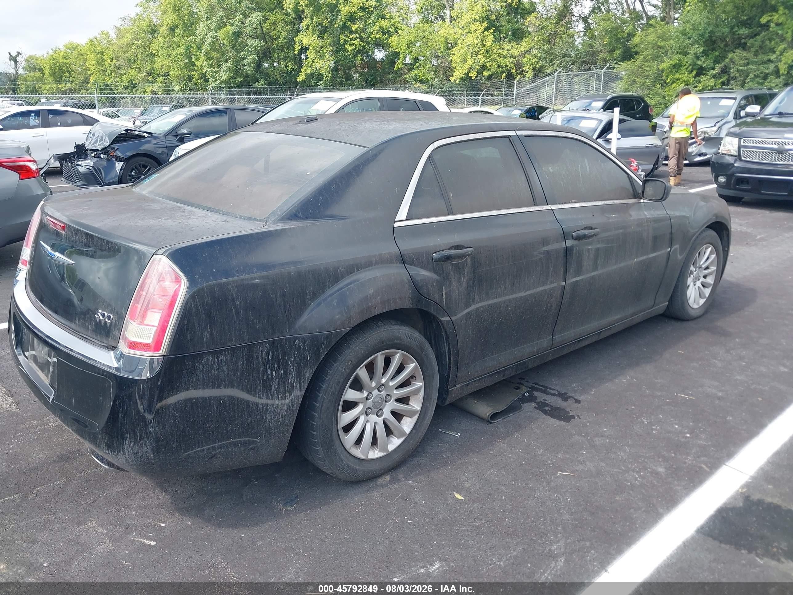 2014 Chrysler 300   Black vin: 2C3CCAAG4EH296900