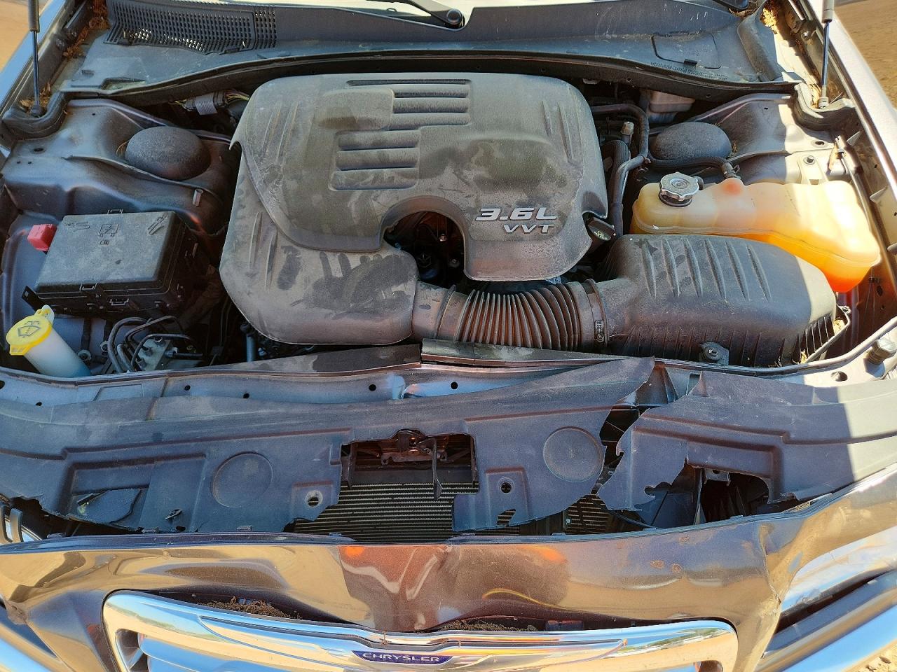 2014 Chrysler 300 Gray vin: 2C3CCAAG4EH340152