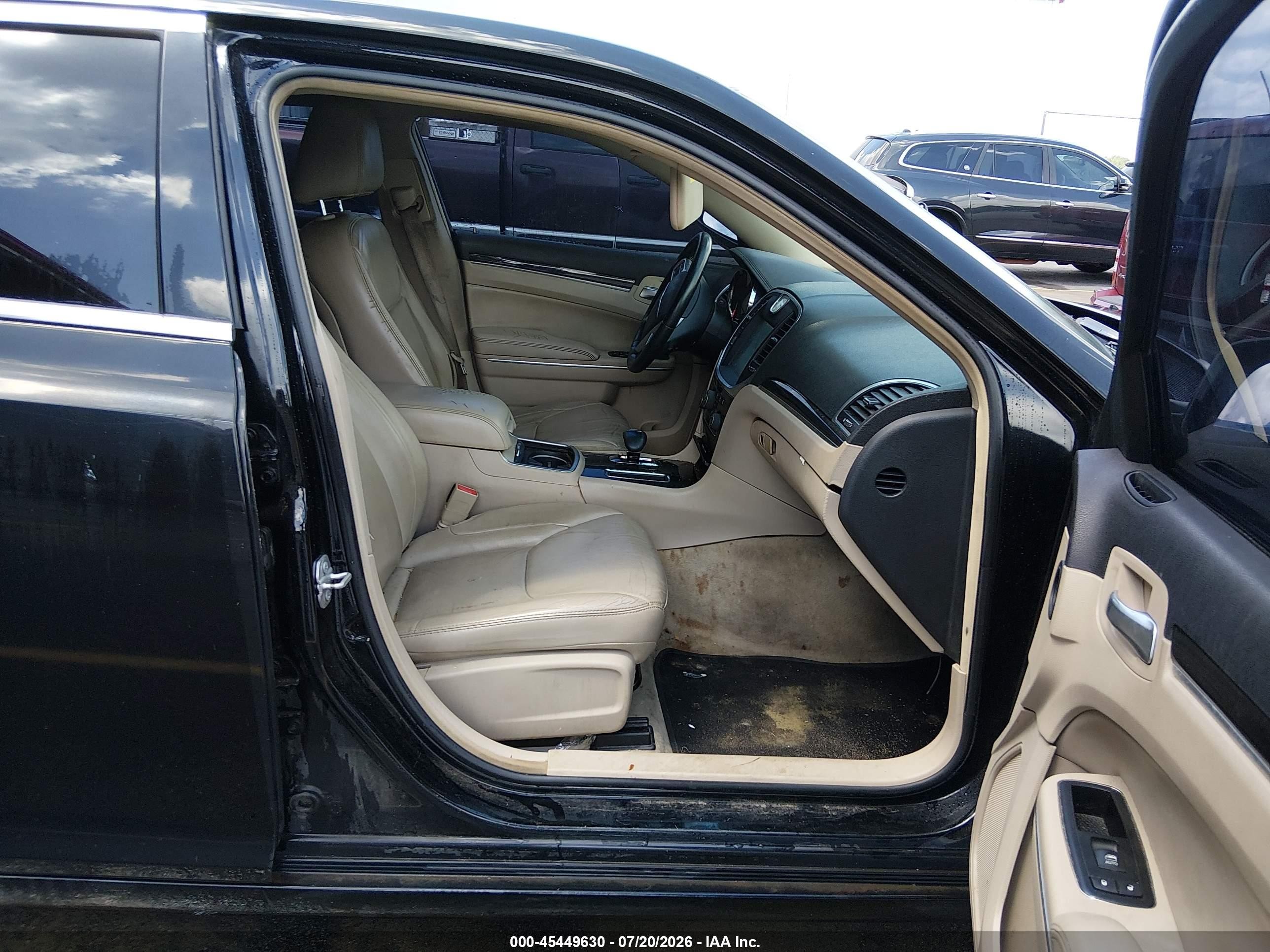 2014 Chrysler 300   Black vin: 2C3CCAAG4EH354665