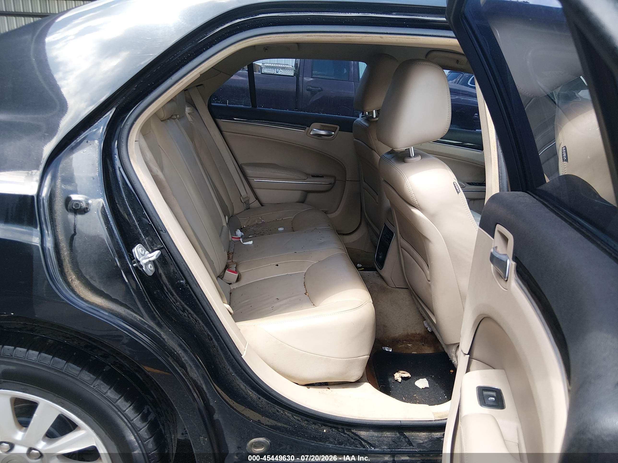 2014 Chrysler 300   Black vin: 2C3CCAAG4EH354665