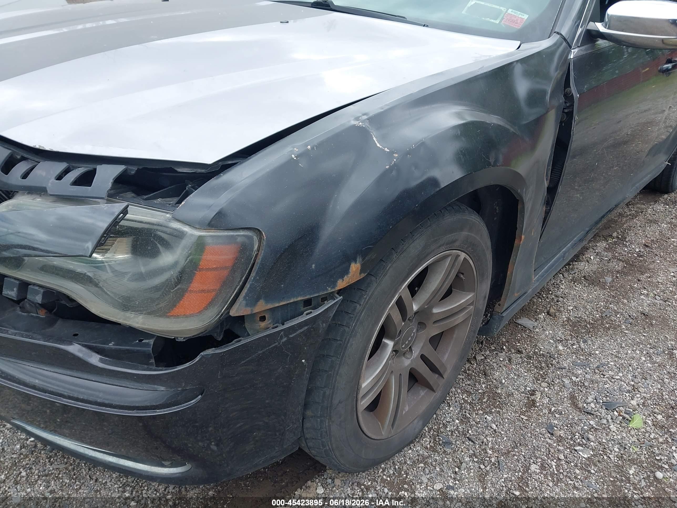 2014 Chrysler 300   Black vin: 2C3CCAAG4EH375774