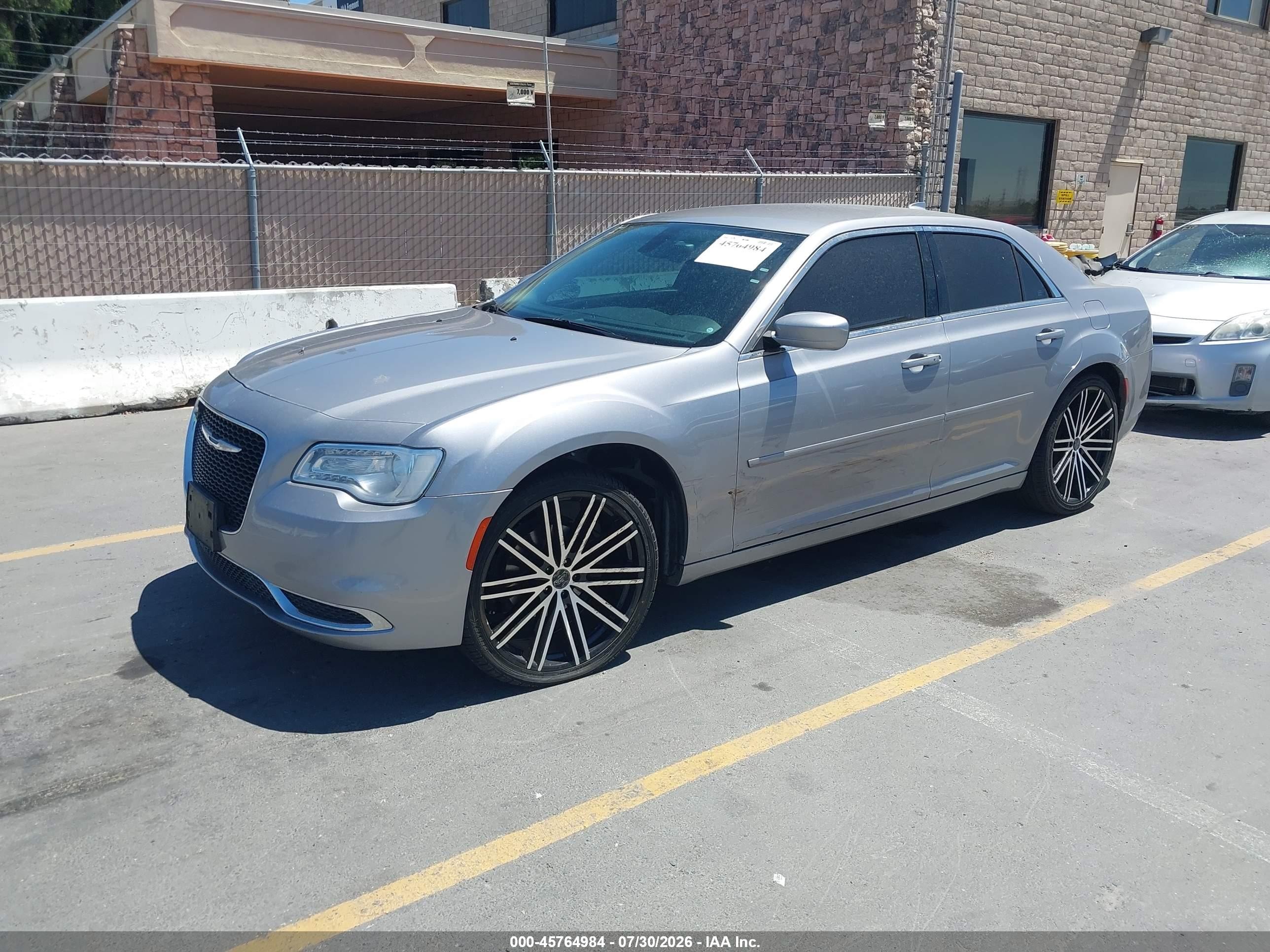 2015 Chrysler 300 Limited Silver vin: 2C3CCAAG4FH749558