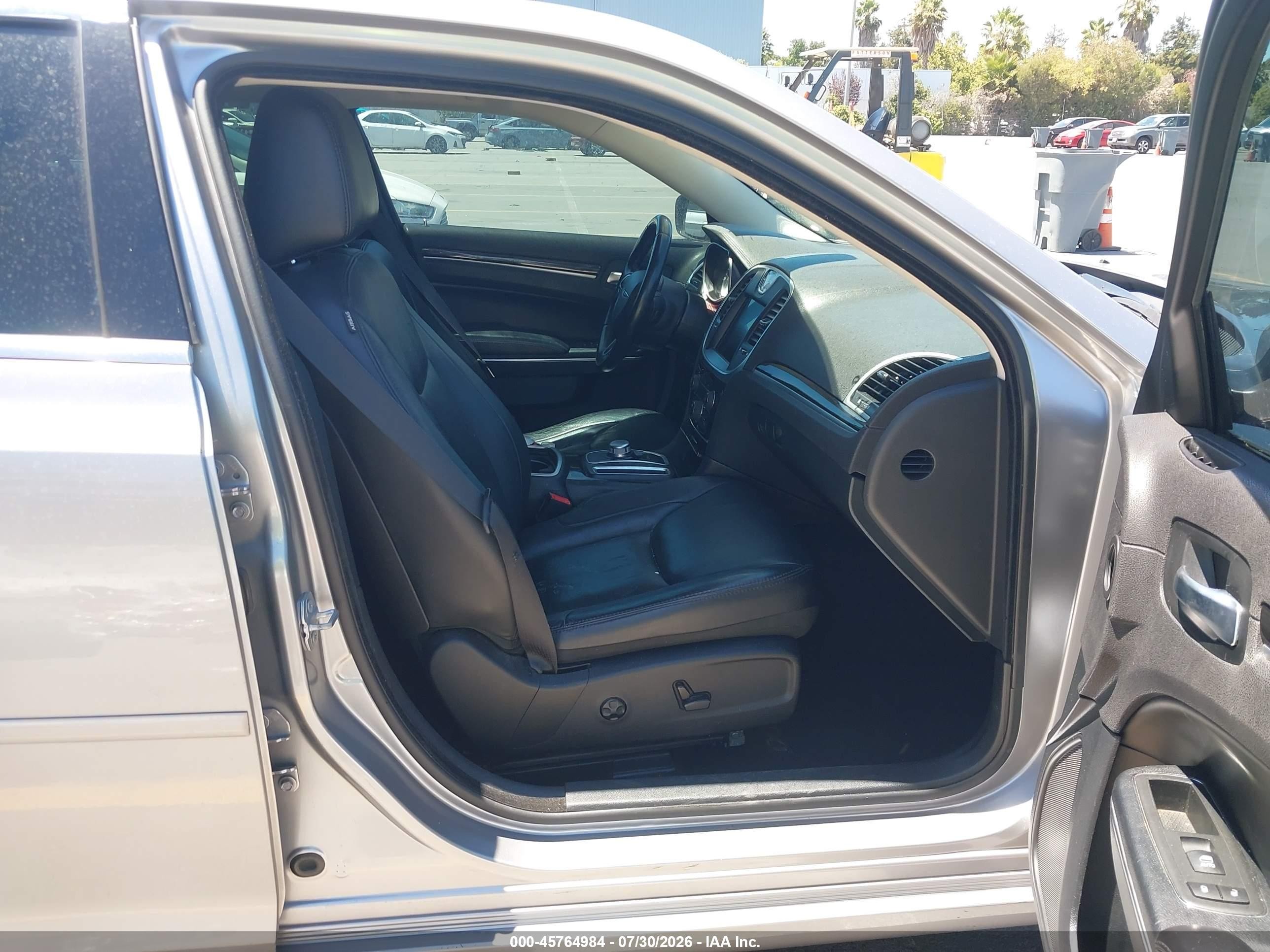 2015 Chrysler 300 Limited Silver vin: 2C3CCAAG4FH749558