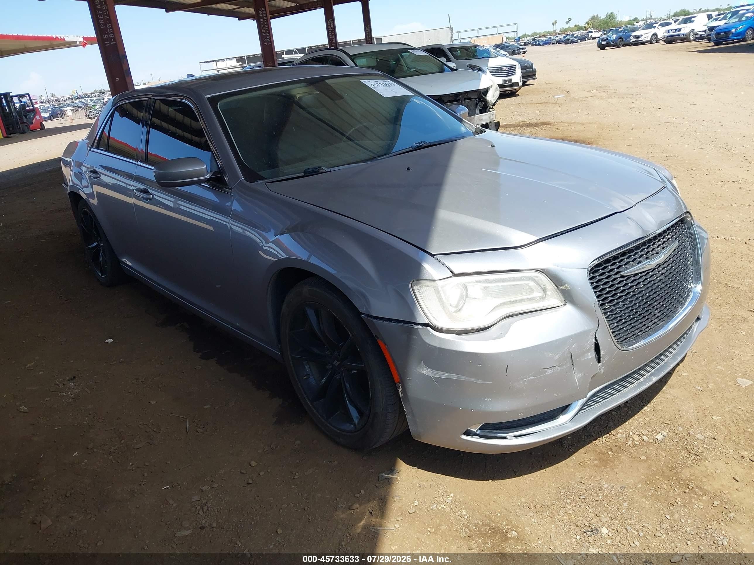 2015 Chrysler 300 Limited Silver vin: 2C3CCAAG4FH796606