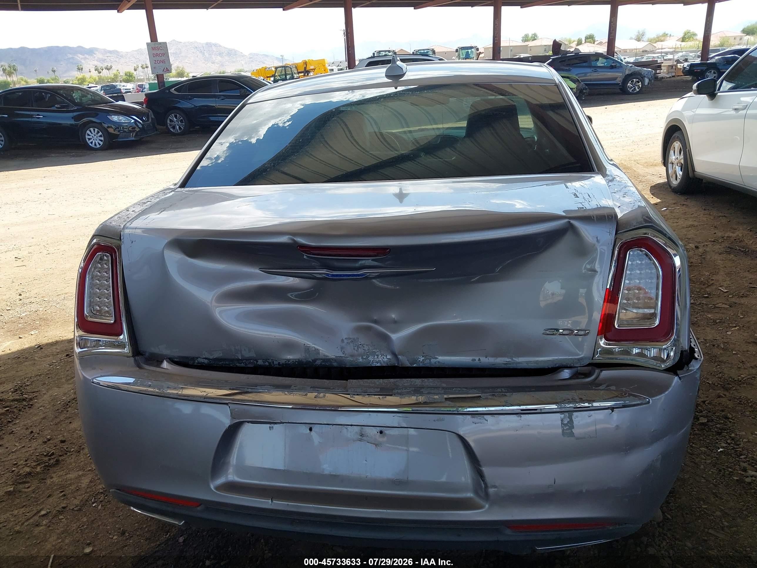 2015 Chrysler 300 Limited Silver vin: 2C3CCAAG4FH796606