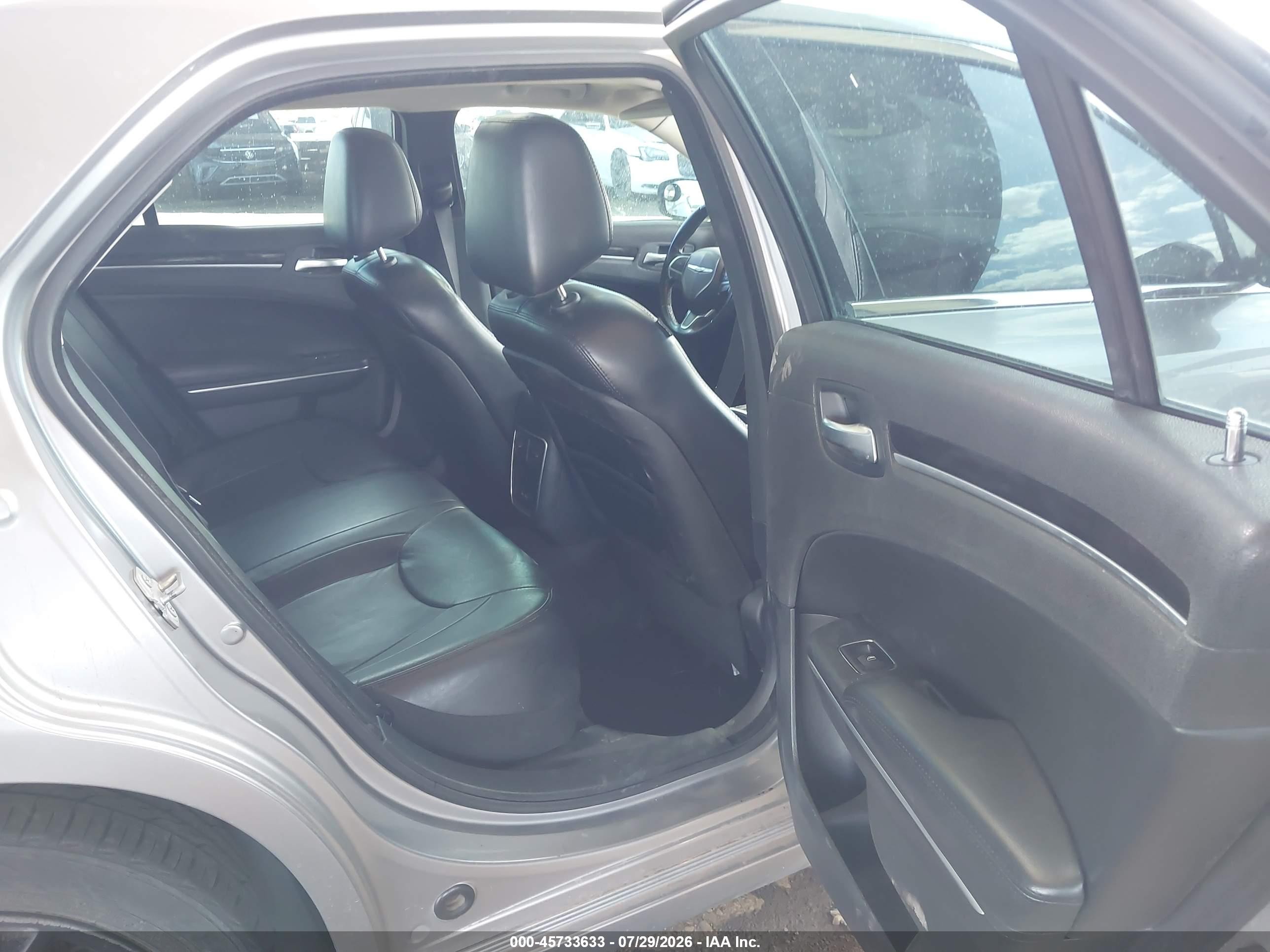 2015 Chrysler 300 Limited Silver vin: 2C3CCAAG4FH796606